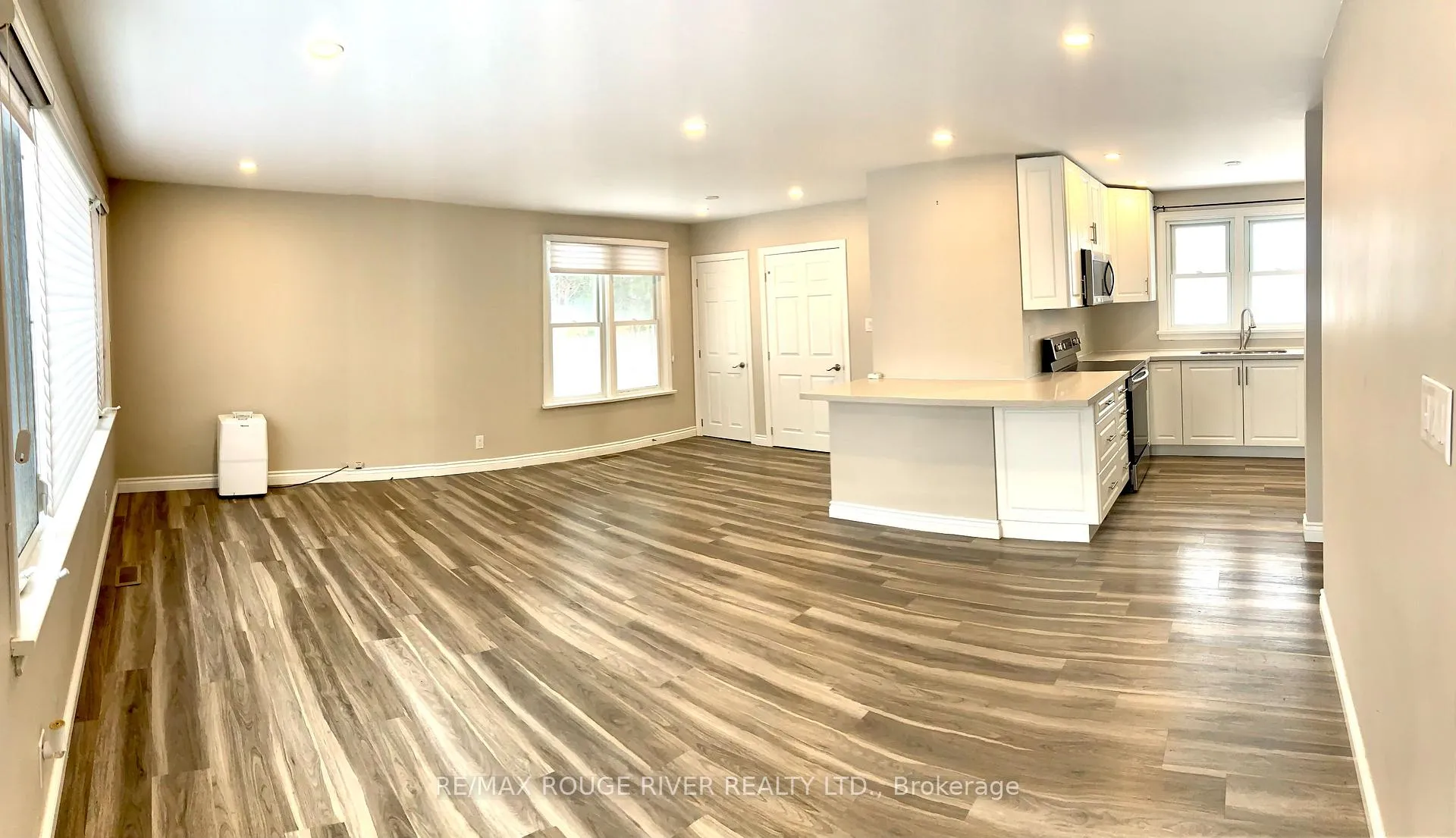 Photo 5 of Unit Upper, 513 Rossland Road E, Oshawa, O'Neill — HOMEH
