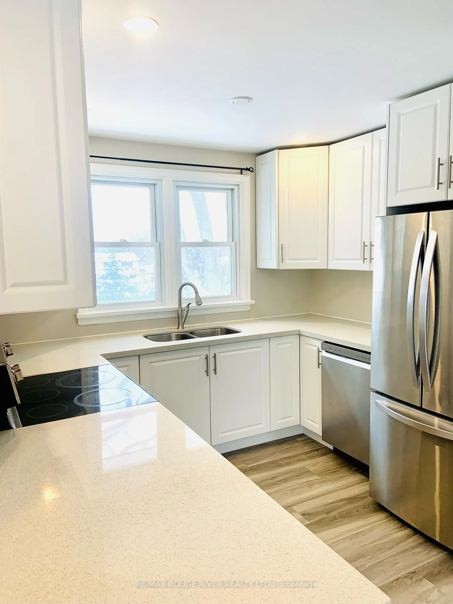 Photo 7 of Unit Upper, 513 Rossland Road E, Oshawa, O'Neill — HOMEH