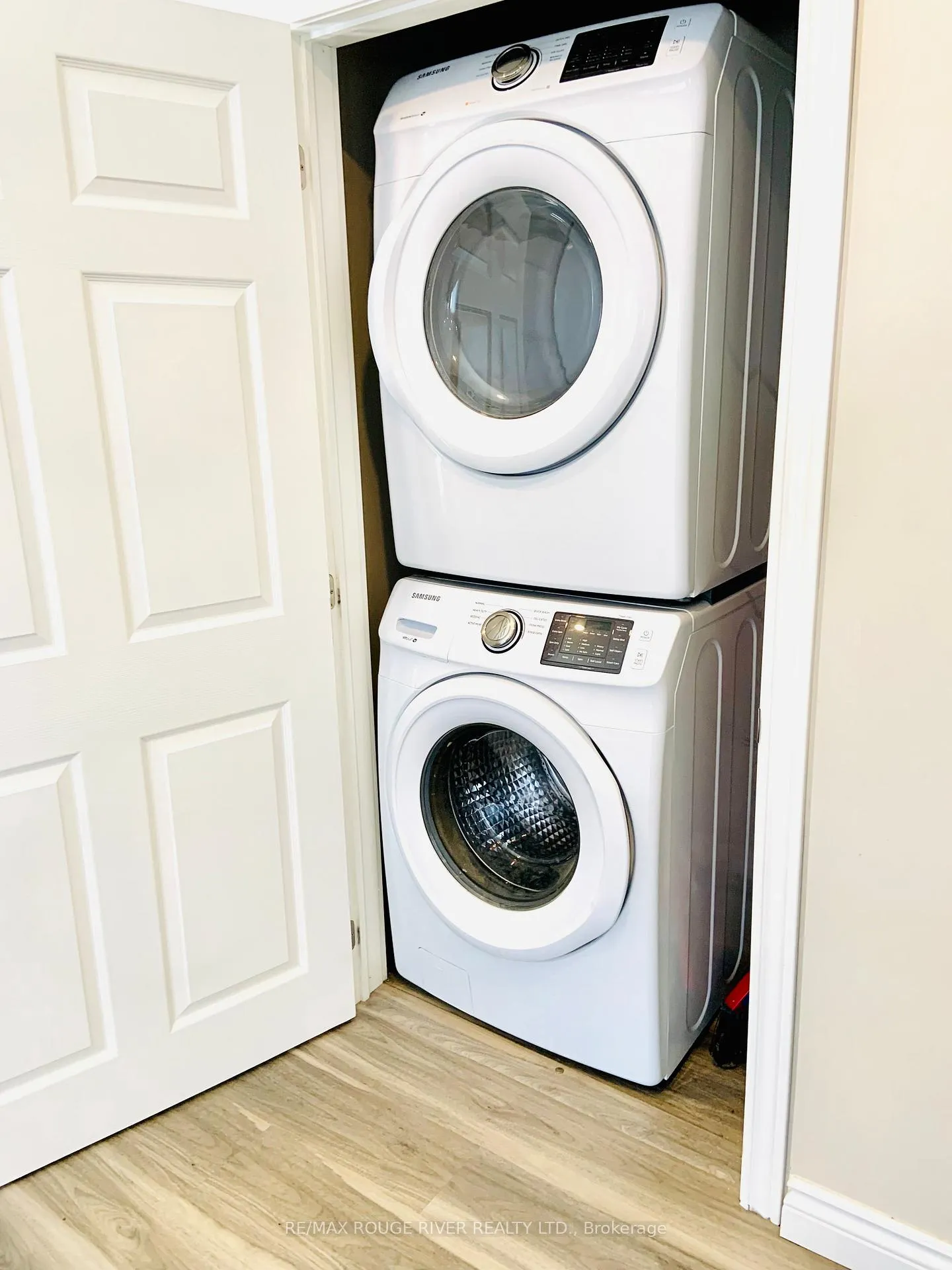 Photo 14 of Unit Upper, 513 Rossland Road E, Oshawa, O'Neill — HOMEH