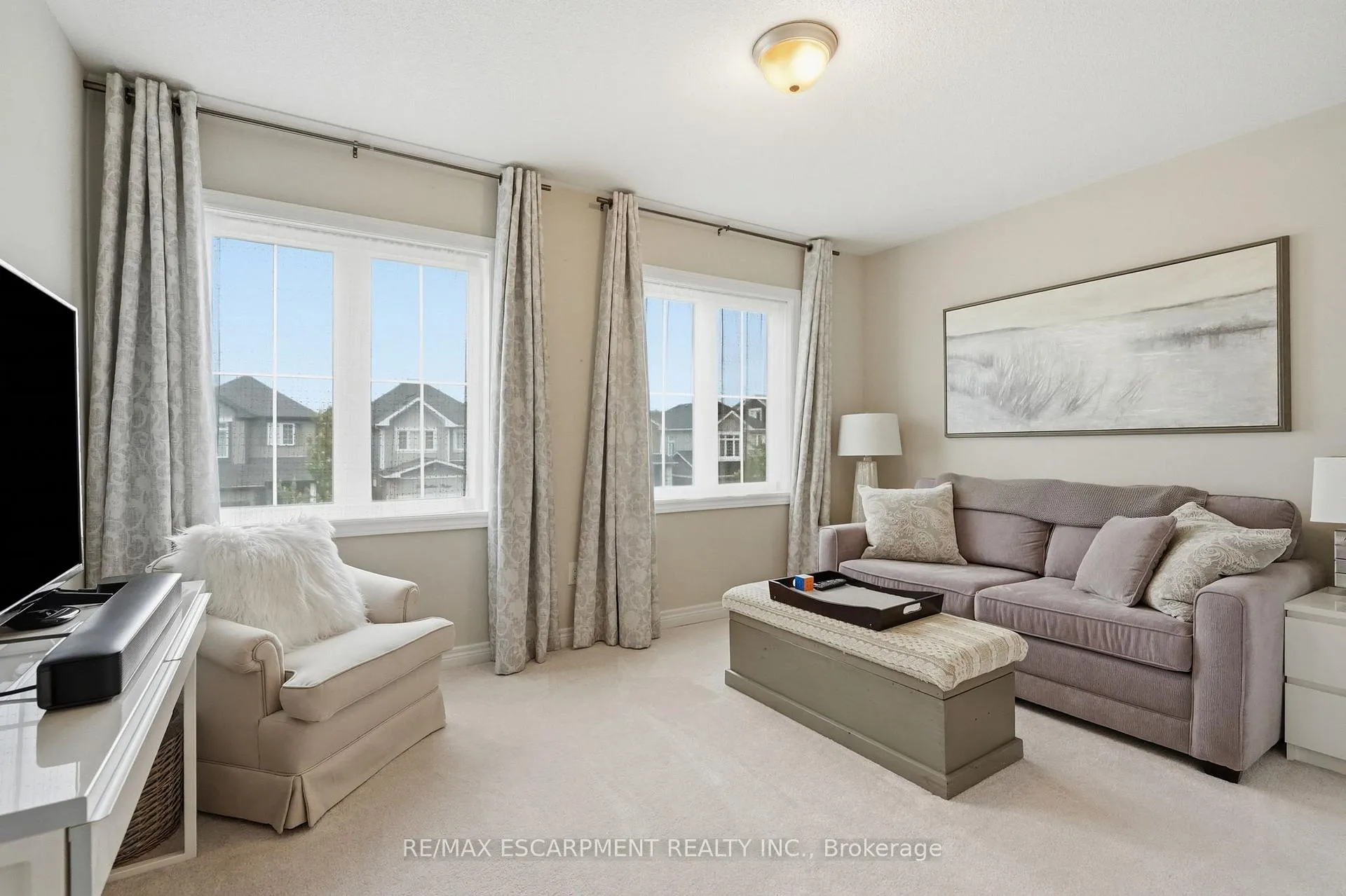 Photo 23 of 27 Robbins Ridge, Brant, Paris — HOMEH