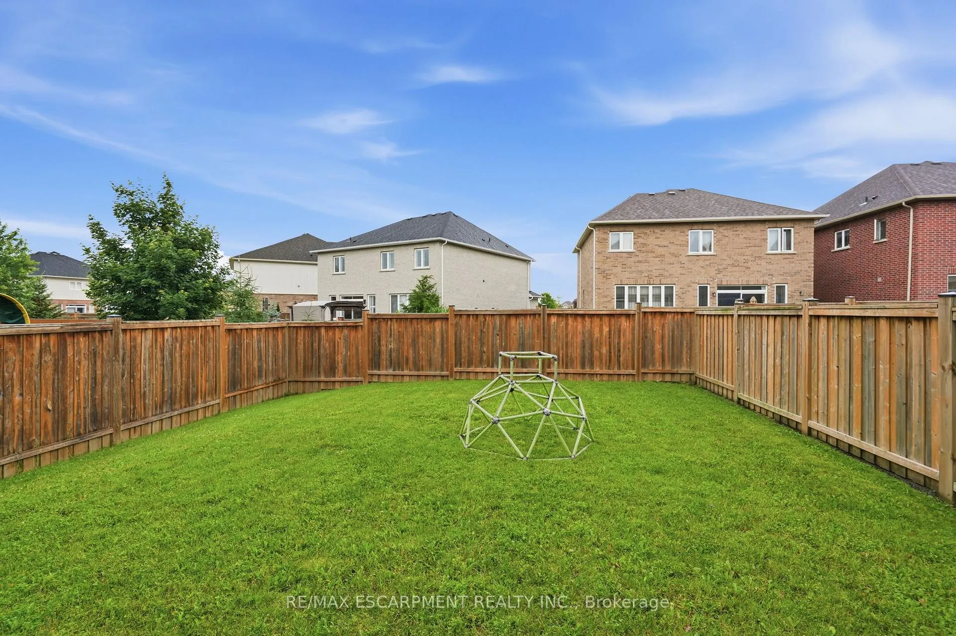 Photo 40 of 27 Robbins Ridge, Brant, Paris — HOMEH