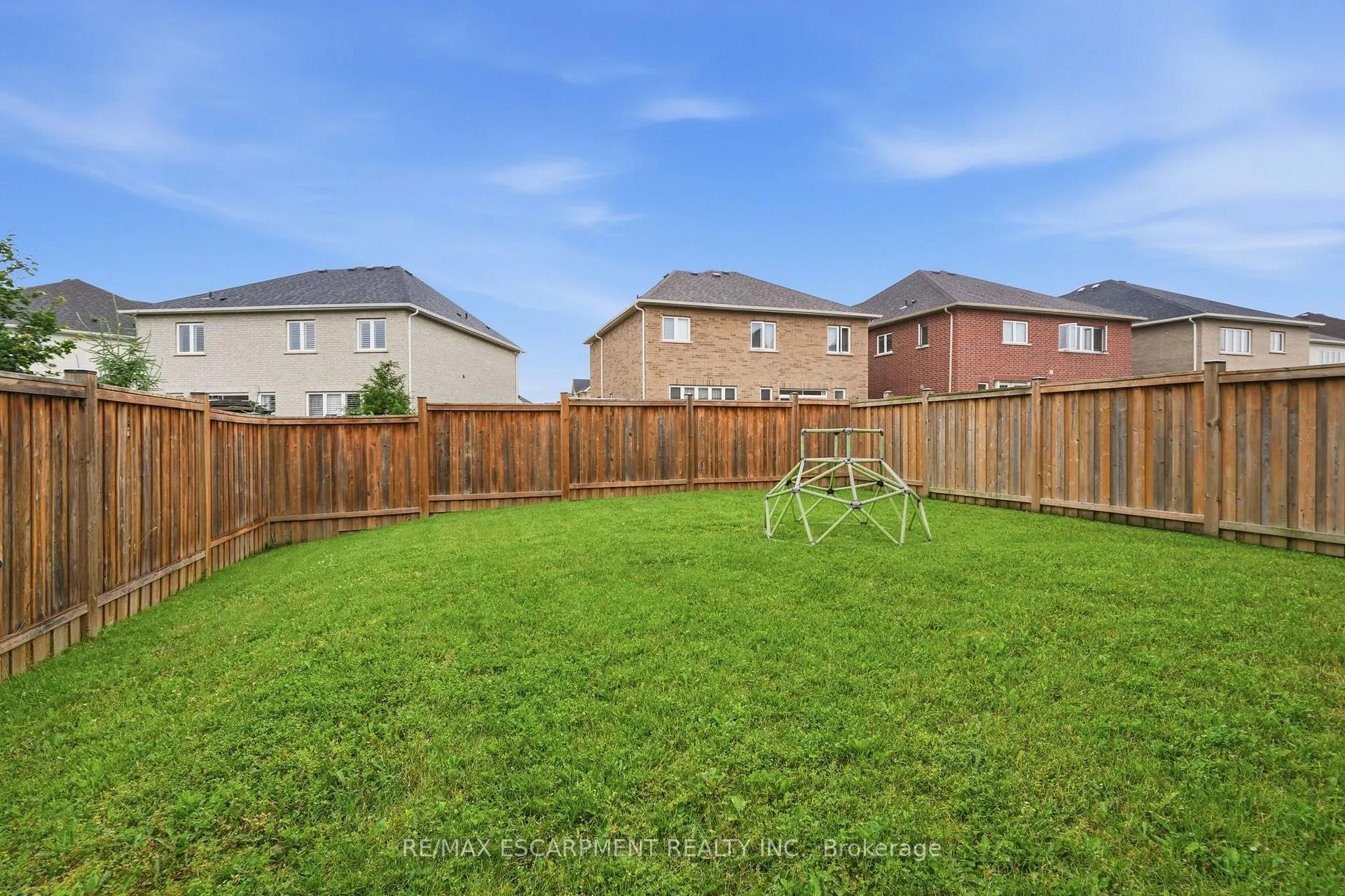 Photo 41 of 27 Robbins Ridge, Brant, Paris — HOMEH