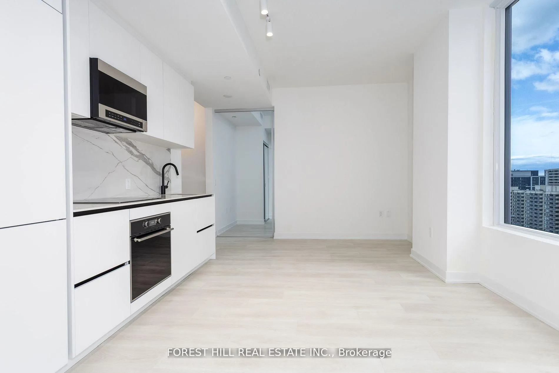 Photo 8 of Unit 1302, 117 Broadway Avenue, Toronto, Mount Pleasant West — HOMEH