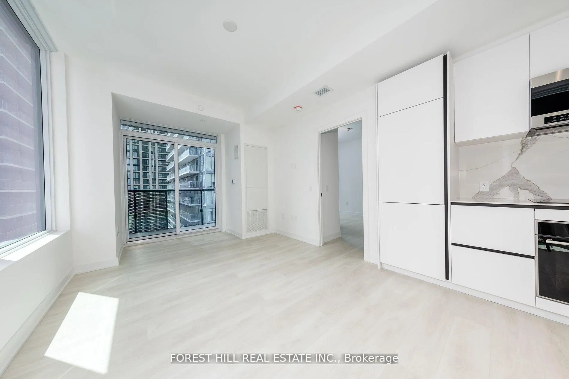 Photo 12 of Unit 1302, 117 Broadway Avenue, Toronto, Mount Pleasant West — HOMEH