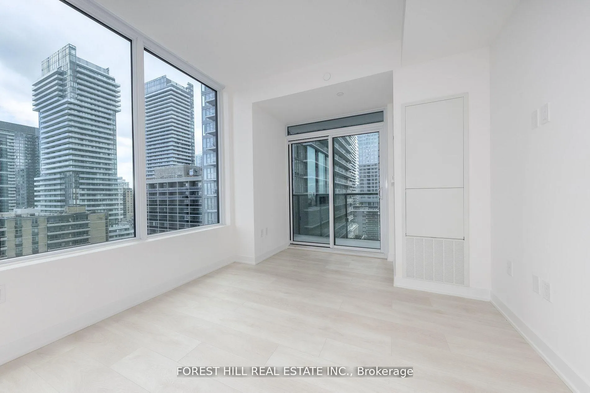 Photo 13 of Unit 1302, 117 Broadway Avenue, Toronto, Mount Pleasant West — HOMEH