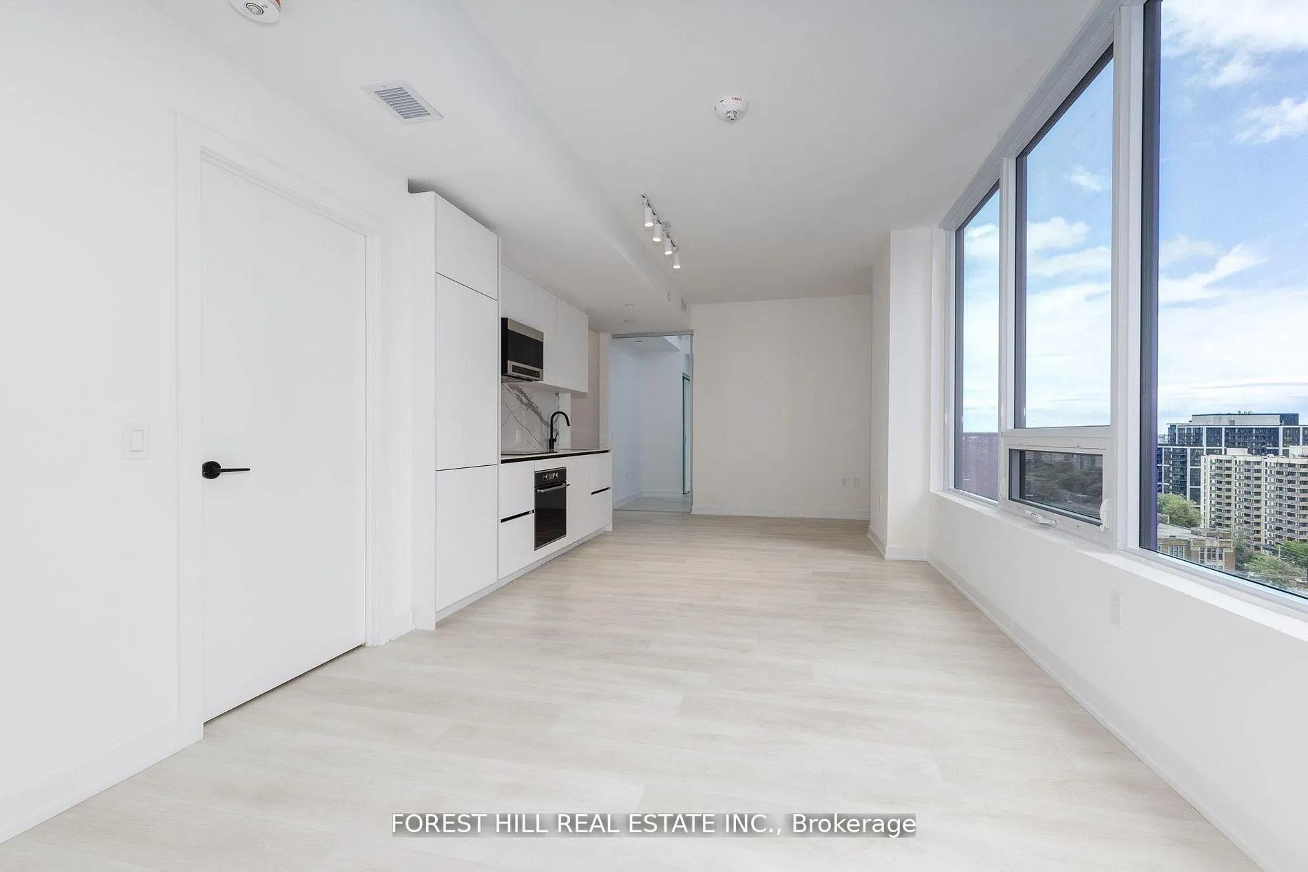 Photo 14 of Unit 1302, 117 Broadway Avenue, Toronto, Mount Pleasant West — HOMEH