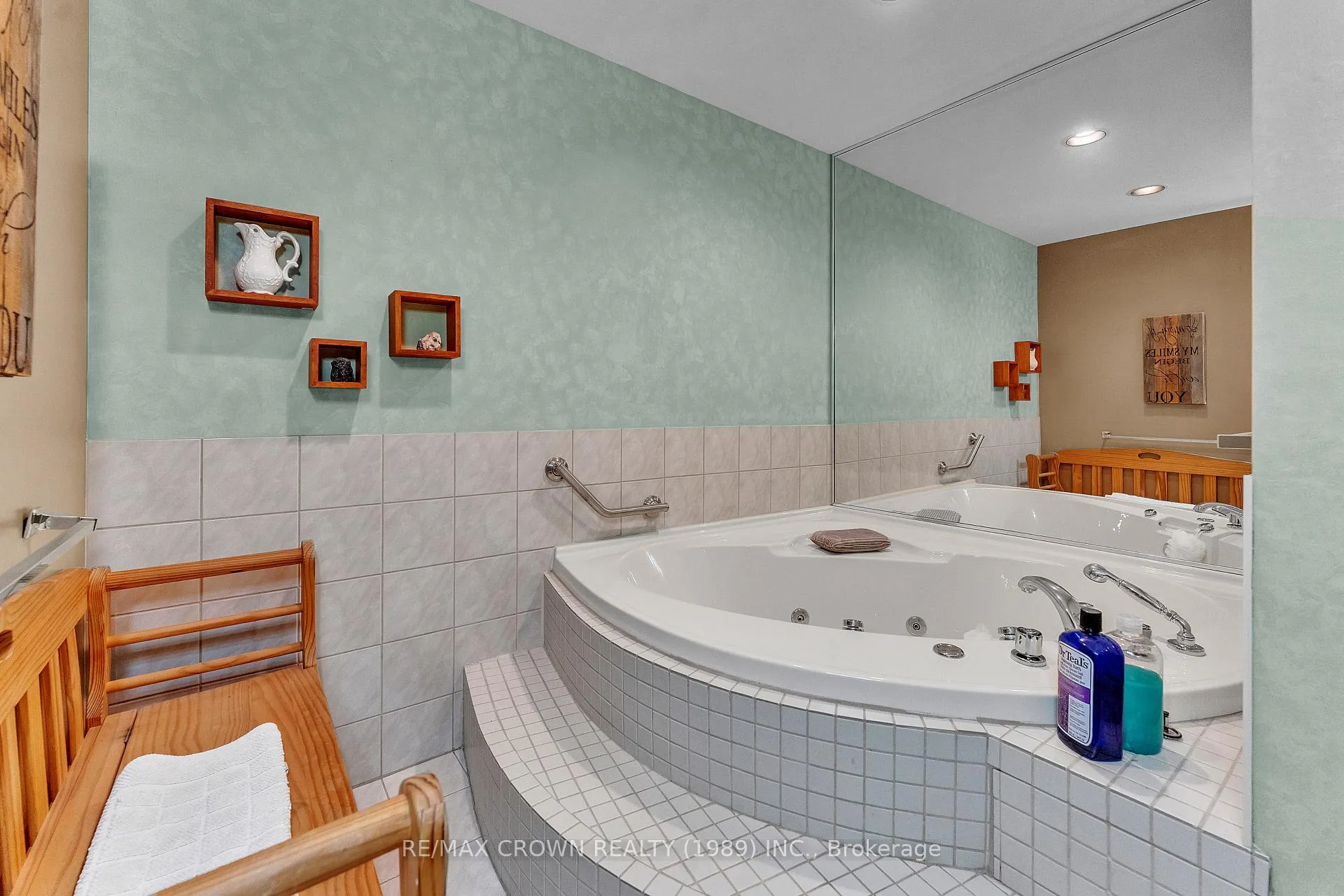 Photo 33 of 789 Laurentian Avenue, North Bay, Widdifield — HOMEH