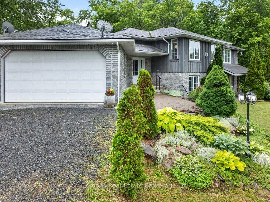 Photo 2 of 13 Cannery Road, Prince Edward County, Ameliasburg Ward — HOMEH