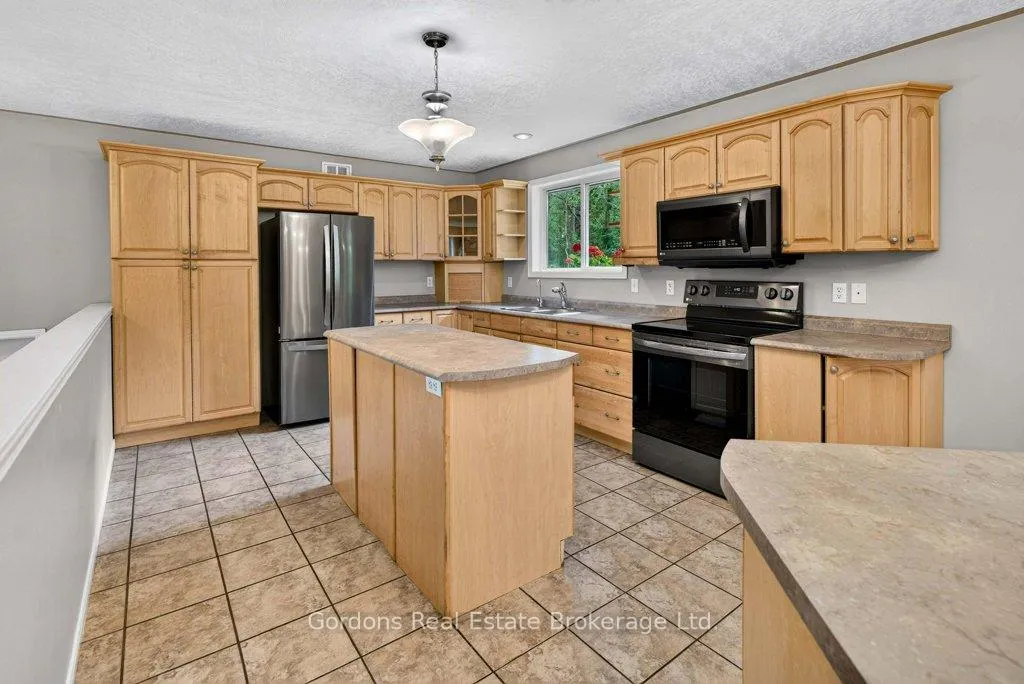 Photo 12 of 13 Cannery Road, Prince Edward County, Ameliasburg Ward — HOMEH