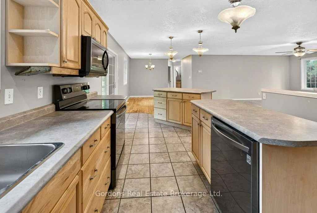 Photo 16 of 13 Cannery Road, Prince Edward County, Ameliasburg Ward — HOMEH