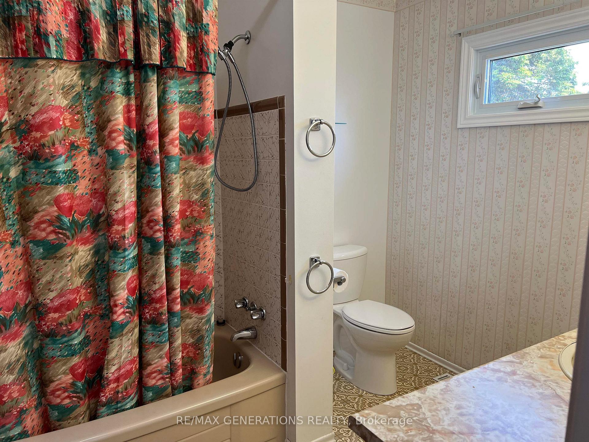 Photo 8 of 10 Lloyd Irwin Street, Marathon — HOMEH