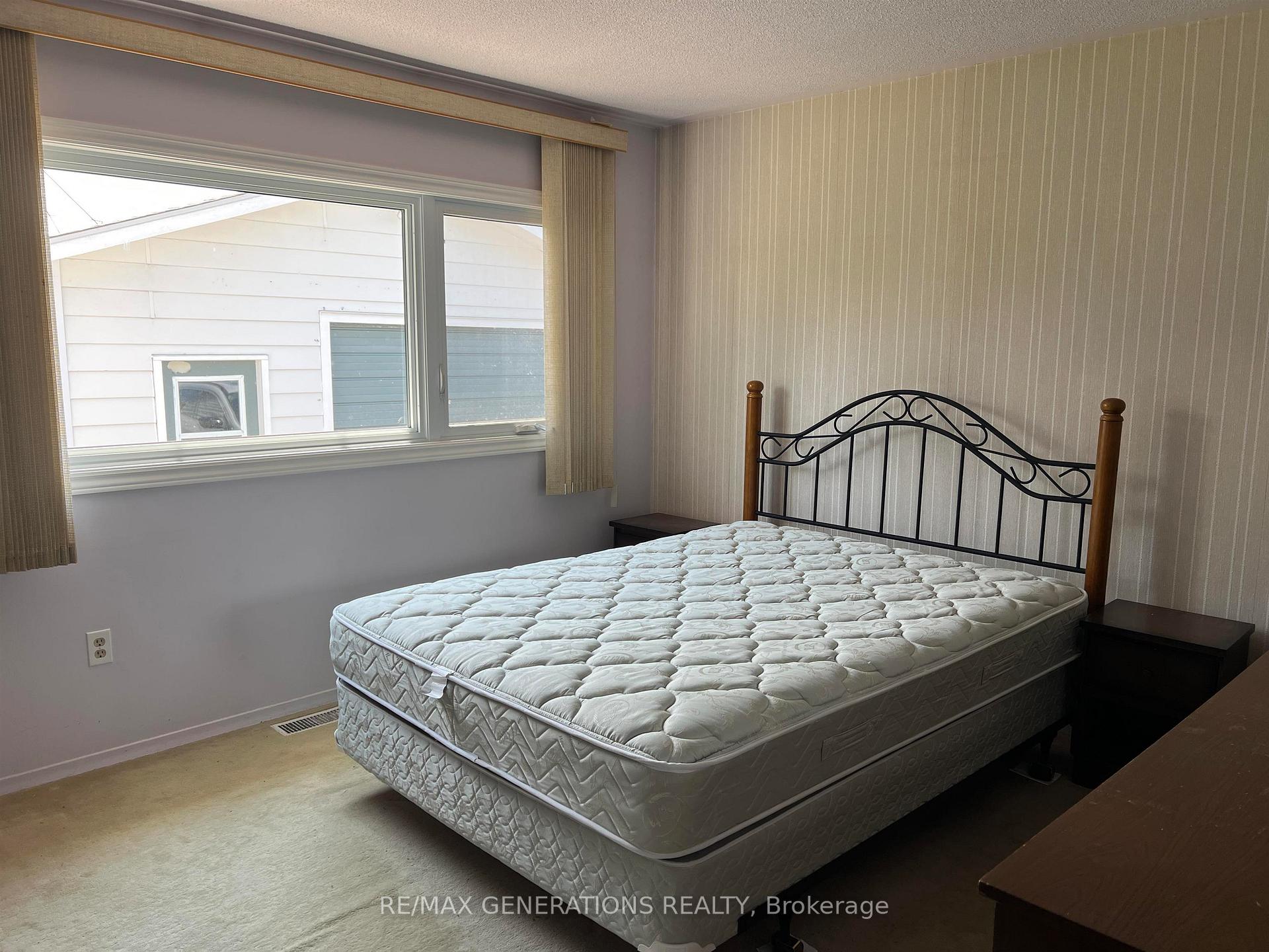 Photo 10 of 10 Lloyd Irwin Street, Marathon — HOMEH