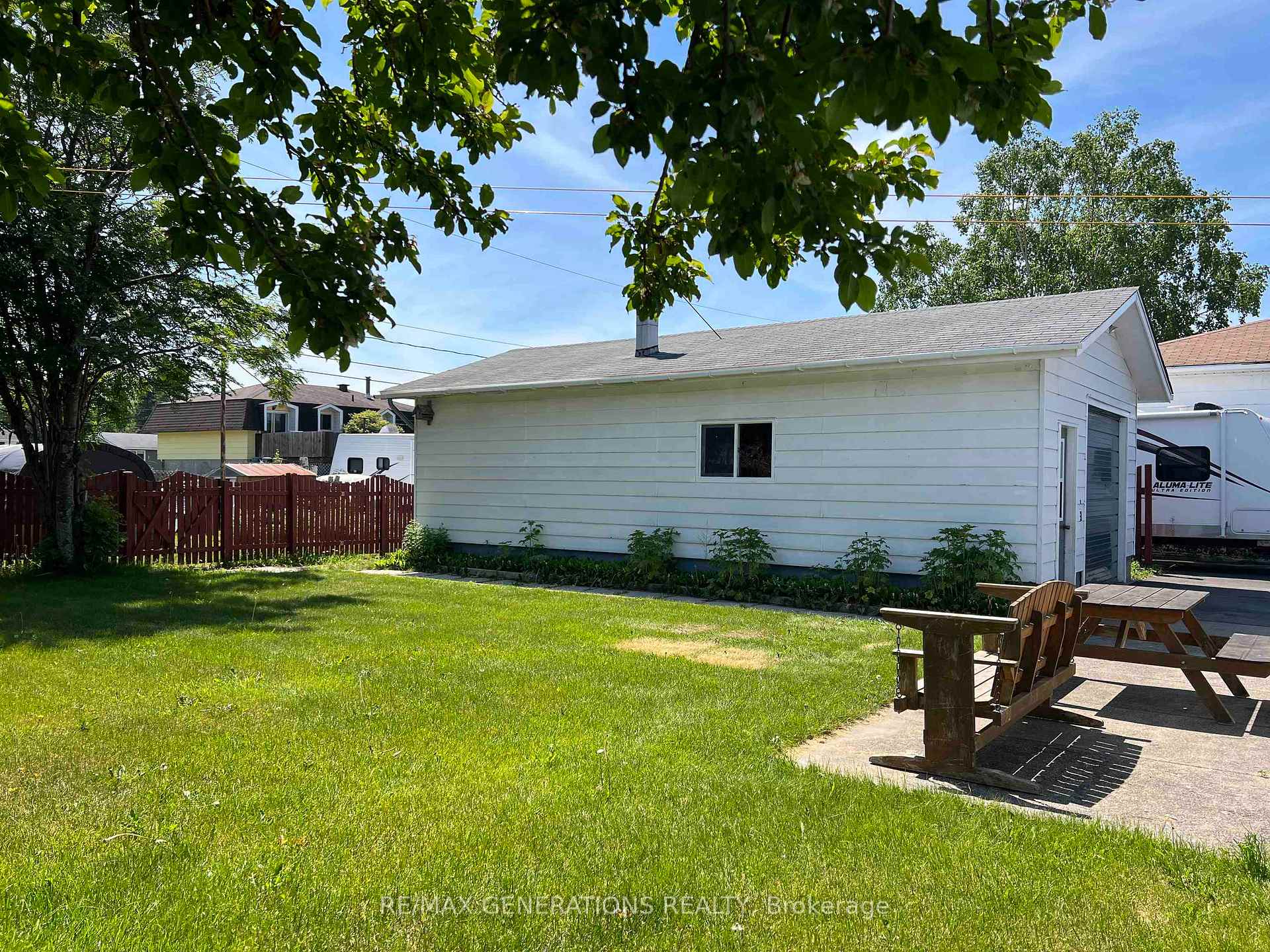 Photo 35 of 10 Lloyd Irwin Street, Marathon — HOMEH