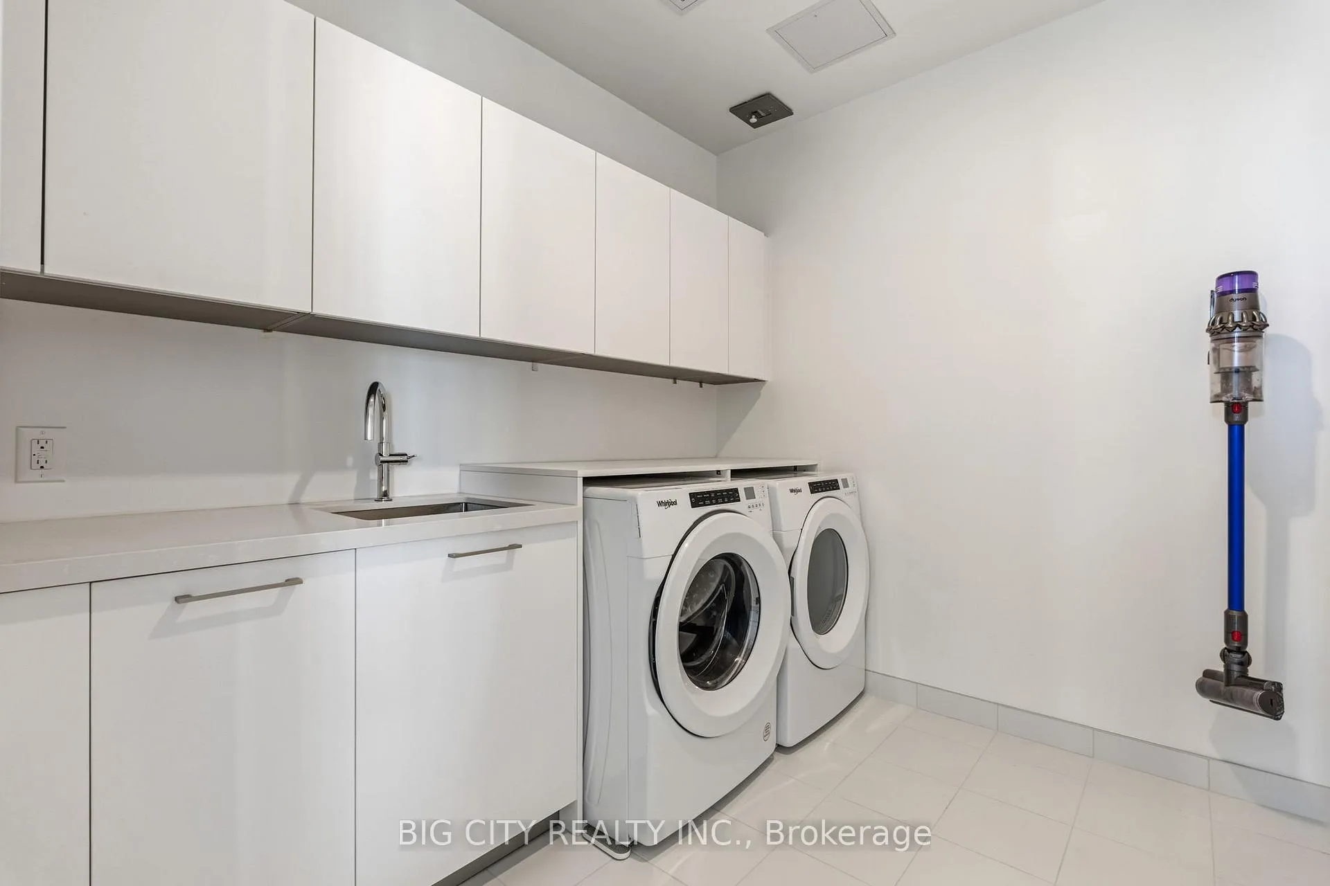Photo 40 of Unit 2002, 33 Frederick Todd Way, Toronto, Thorncliffe Park — HOMEH