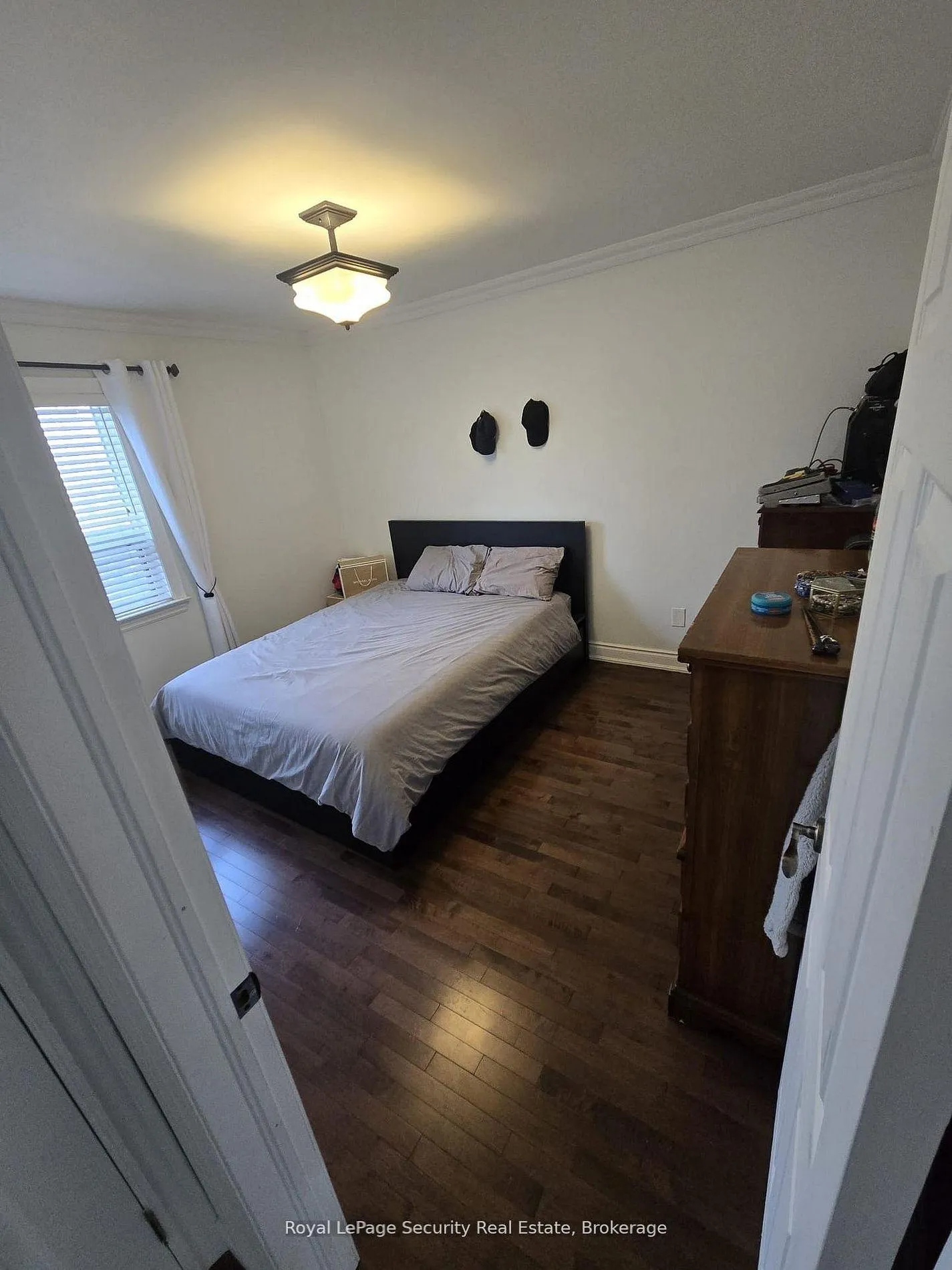 Photo 6 of Unit Upper, 36 Noranda Drive, North York, Brookhaven-Amesbury — HOMEH