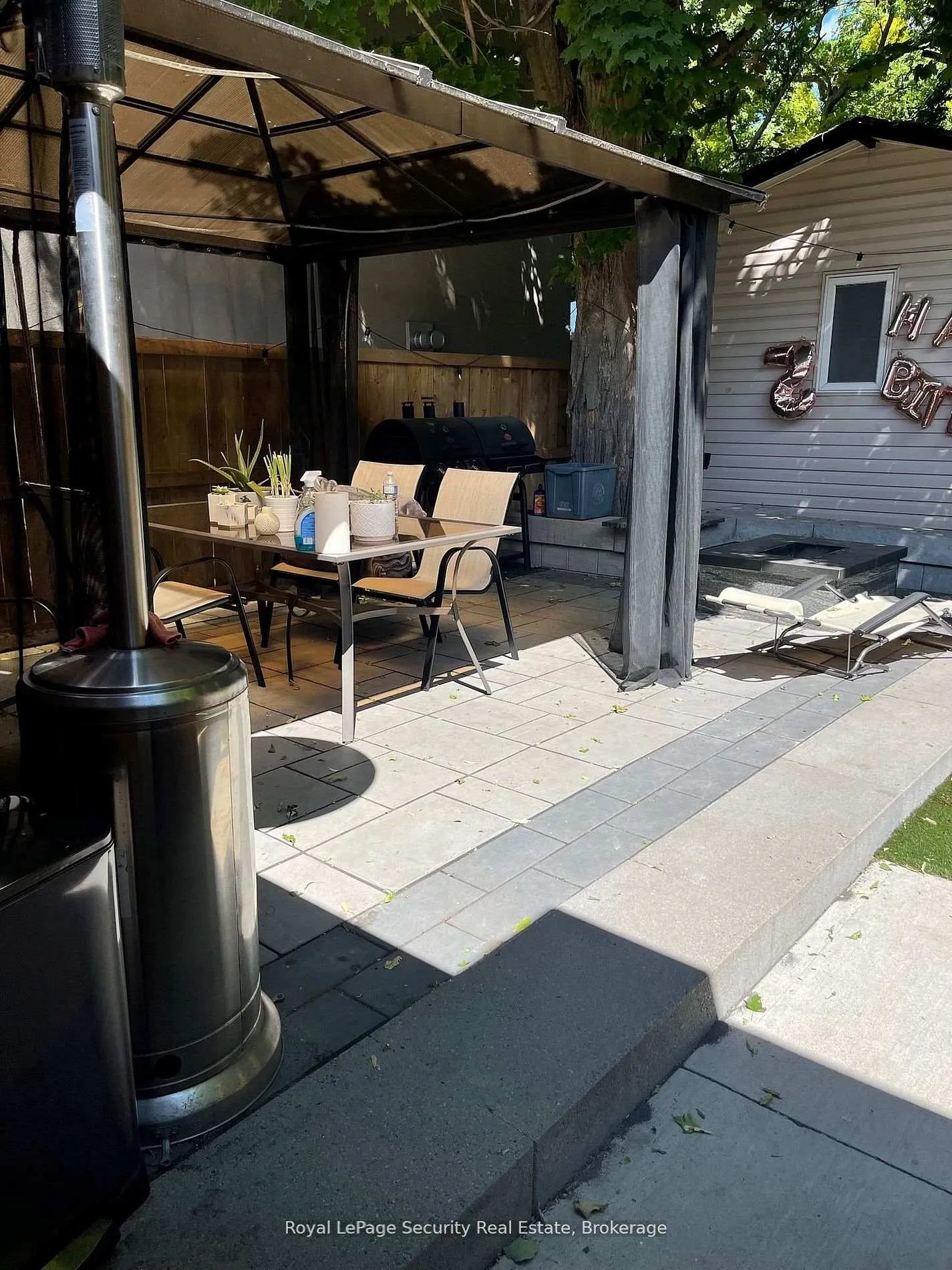 Photo 11 of Unit Upper, 36 Noranda Drive, North York, Brookhaven-Amesbury — HOMEH
