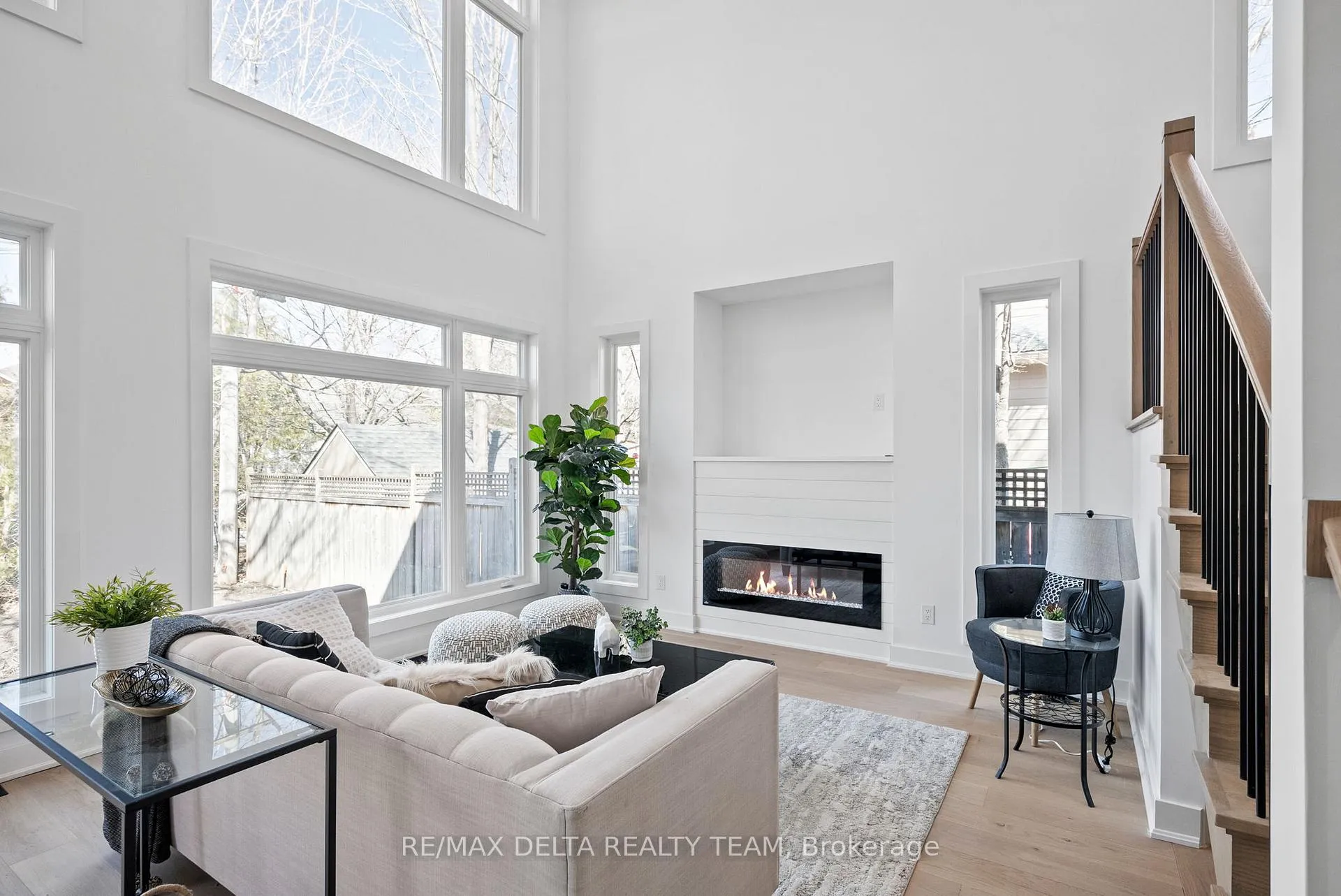 Photo 7 of 43 St Claire Avenue, Ottawa, Meadowlands/St. Claire Gardens — HOMEH