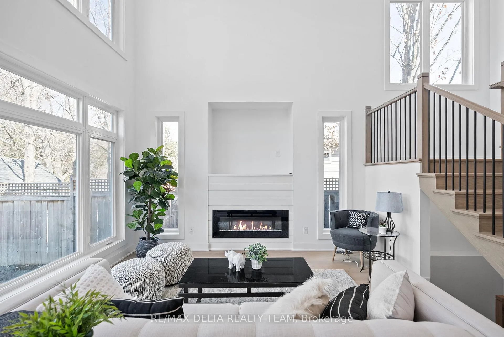 Photo 8 of 43 St Claire Avenue, Ottawa, Meadowlands/St. Claire Gardens — HOMEH