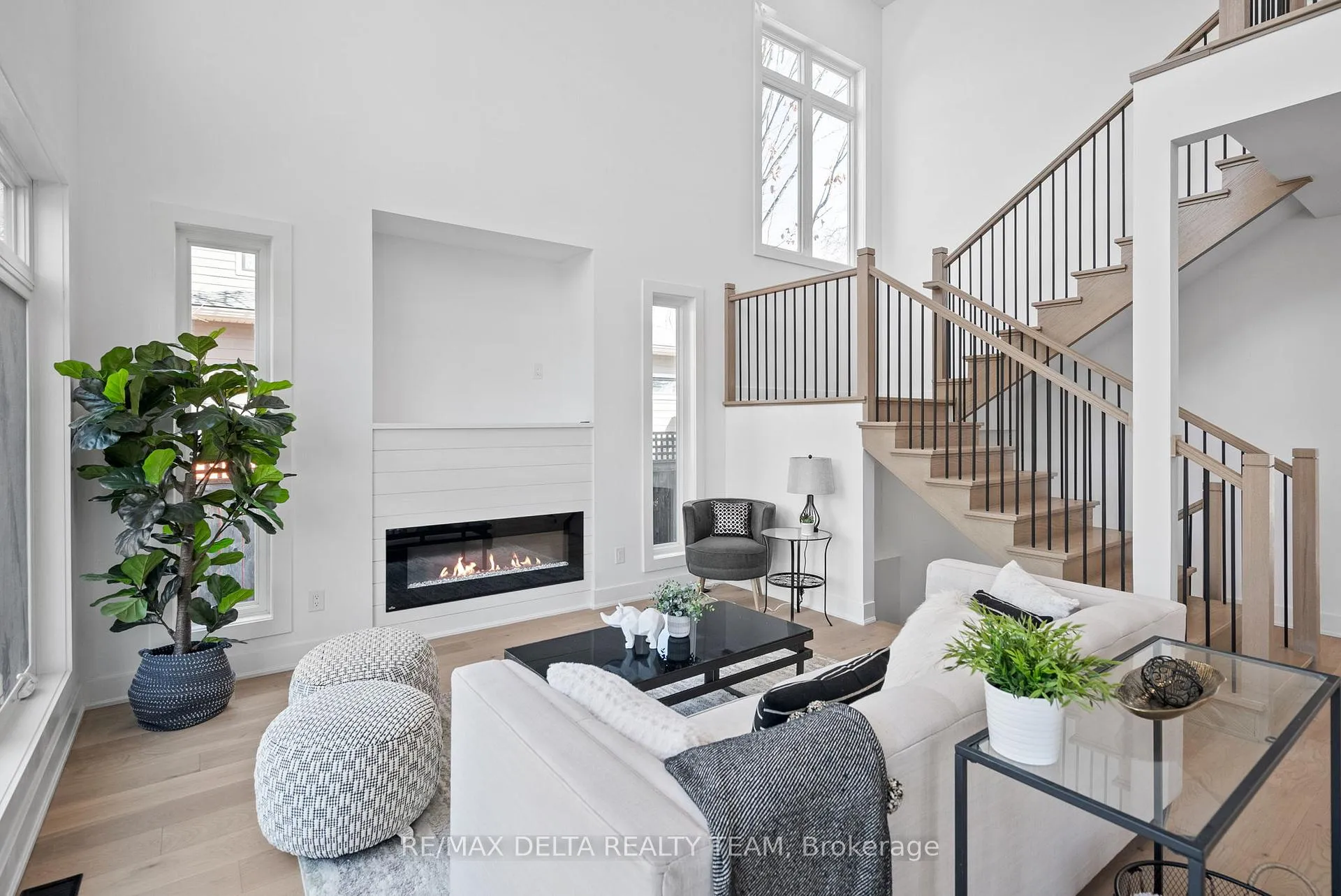 Photo 9 of 43 St Claire Avenue, Ottawa, Meadowlands/St. Claire Gardens — HOMEH