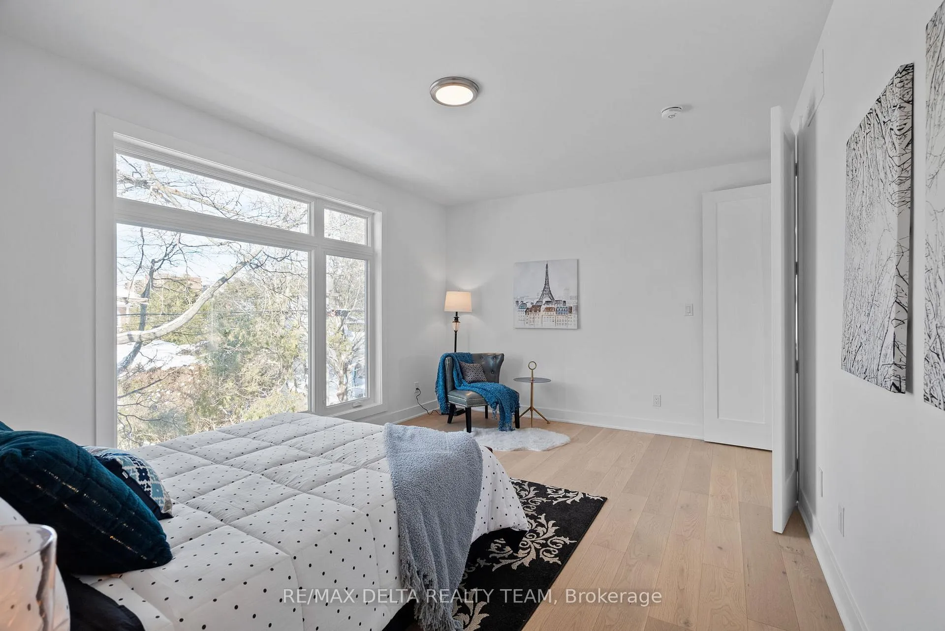 Photo 24 of 43 St Claire Avenue, Ottawa, Meadowlands/St. Claire Gardens — HOMEH