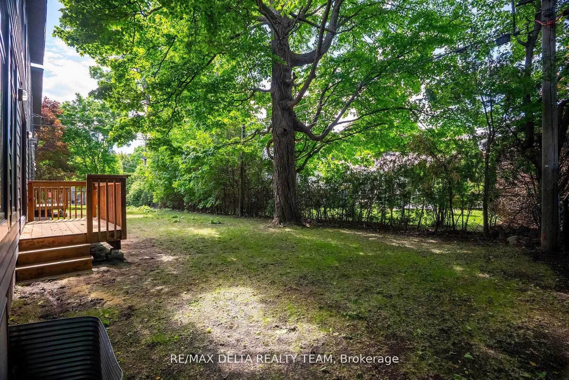 Photo 41 of 43 St Claire Avenue, Ottawa, Meadowlands/St. Claire Gardens — HOMEH