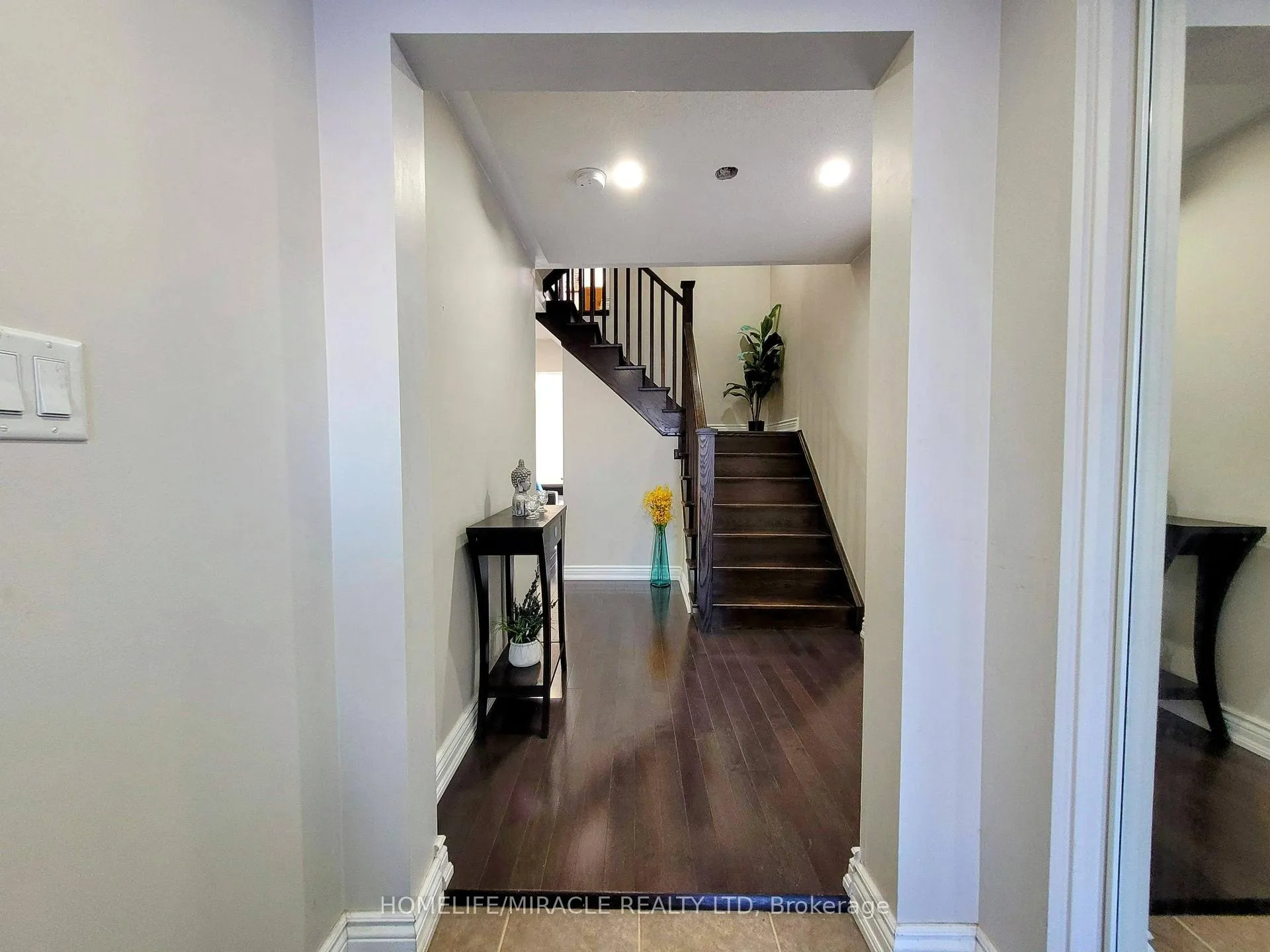 Photo 2 of 34 Donomore Drive, Brampton, Northwest Brampton — HOMEH