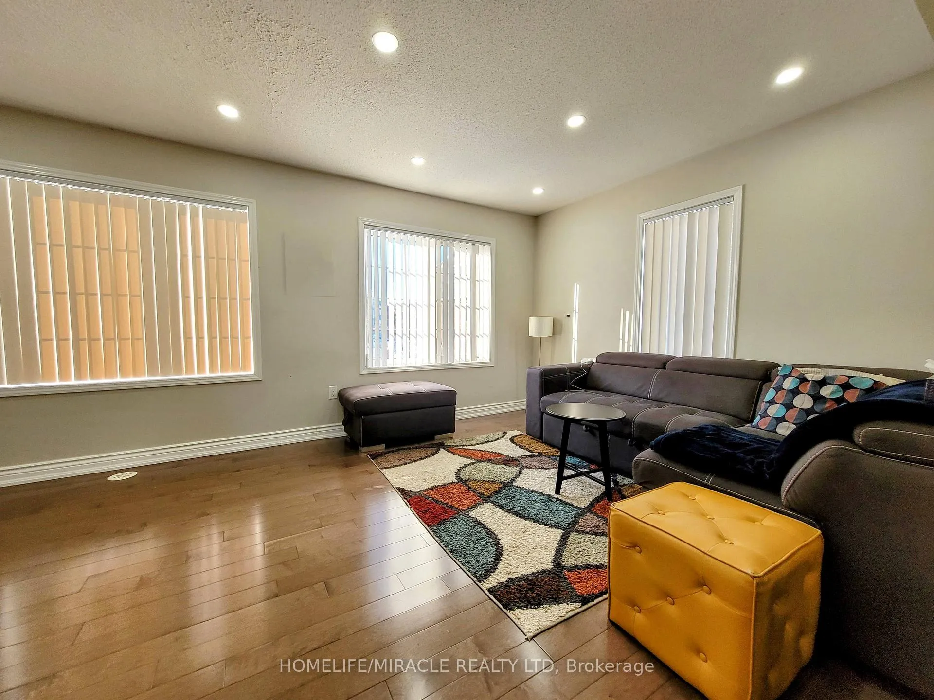 Photo 10 of 34 Donomore Drive, Brampton, Northwest Brampton — HOMEH