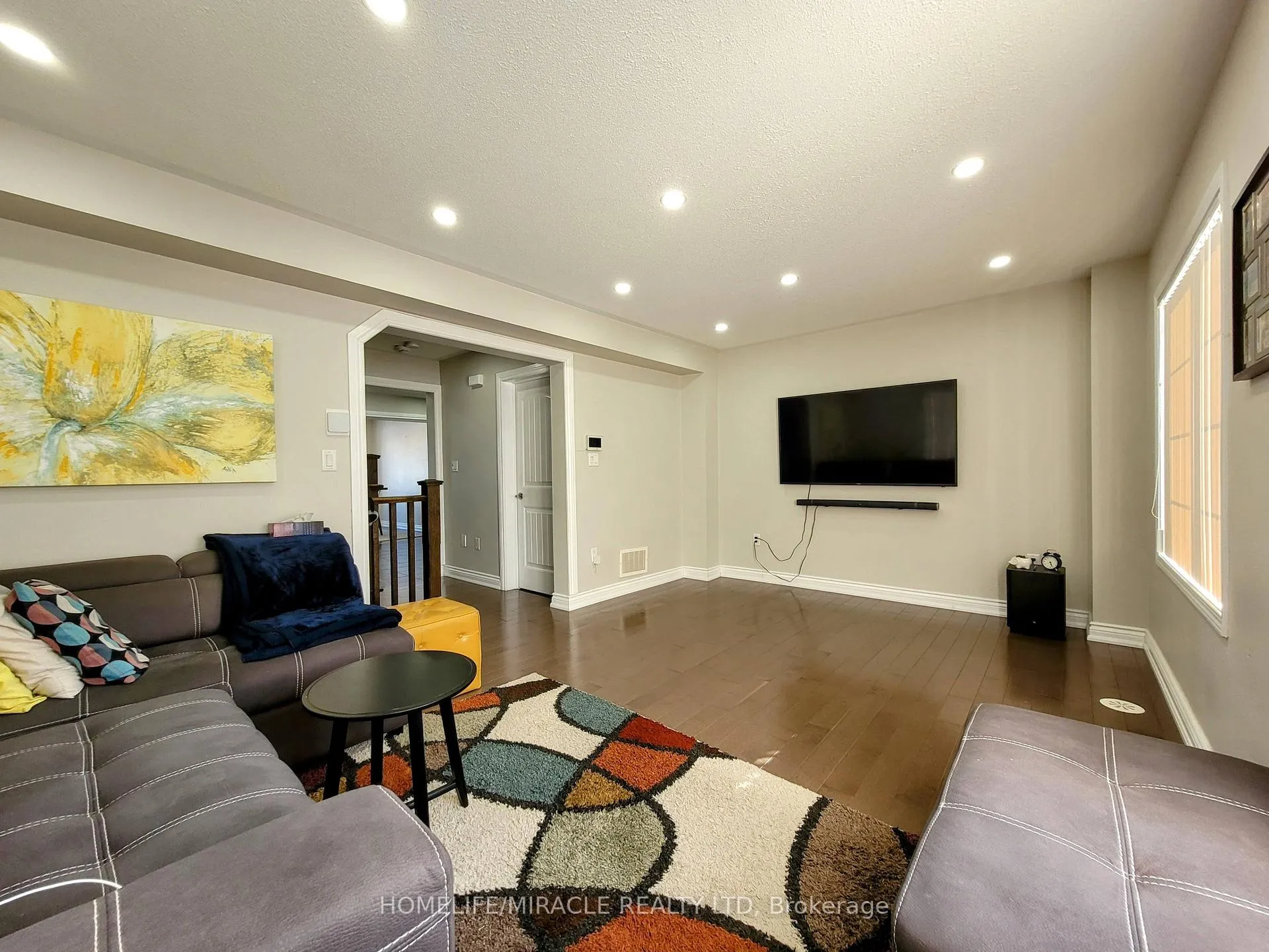 Photo 11 of 34 Donomore Drive, Brampton, Northwest Brampton — HOMEH