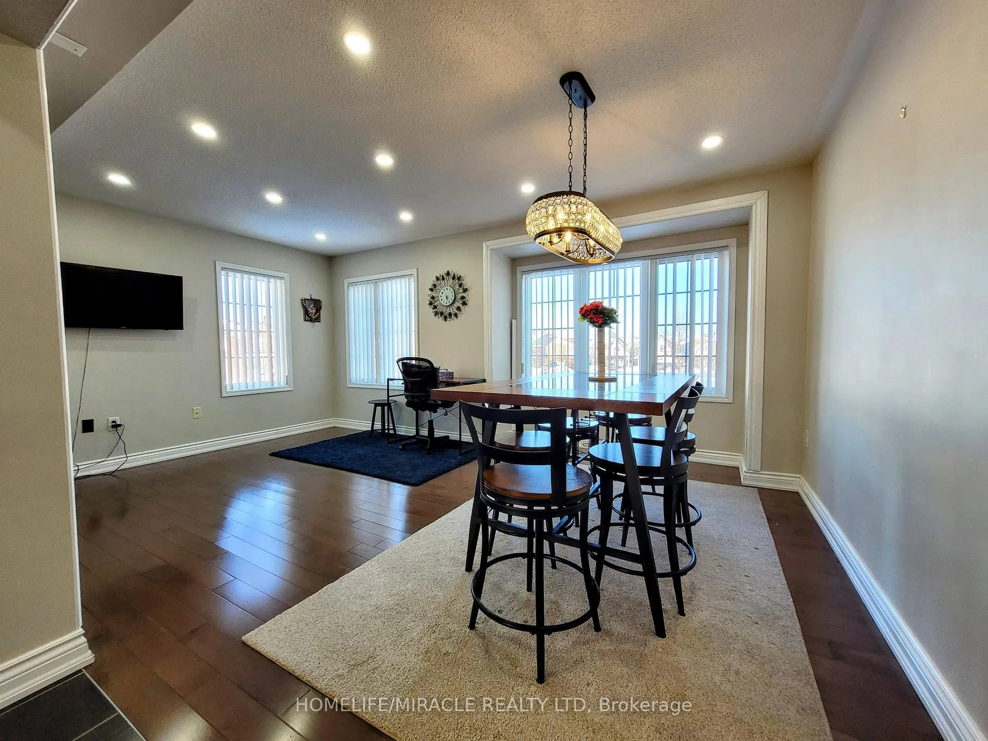 Photo 15 of 34 Donomore Drive, Brampton, Northwest Brampton — HOMEH