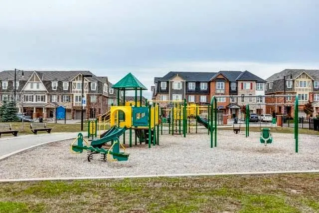 Photo 30 of 34 Donomore Drive, Brampton, Northwest Brampton — HOMEH