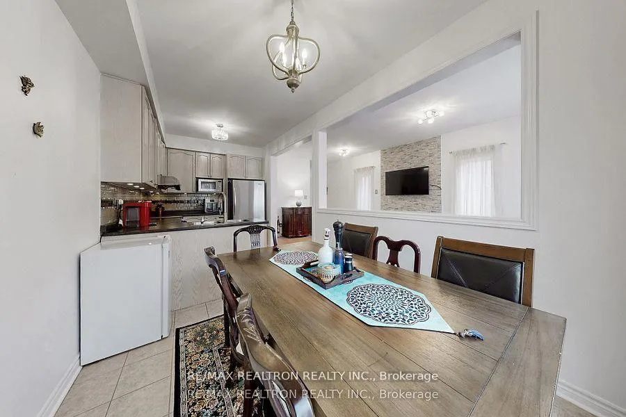 Photo 15 of 37 Jonas Millway, Whitchurch-Stouffville, Stouffville — HOMEH