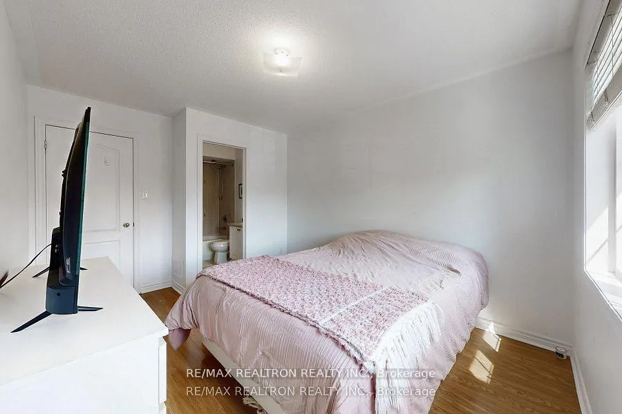 Photo 28 of 37 Jonas Millway, Whitchurch-Stouffville, Stouffville — HOMEH