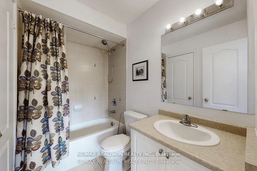 Photo 32 of 37 Jonas Millway, Whitchurch-Stouffville, Stouffville — HOMEH