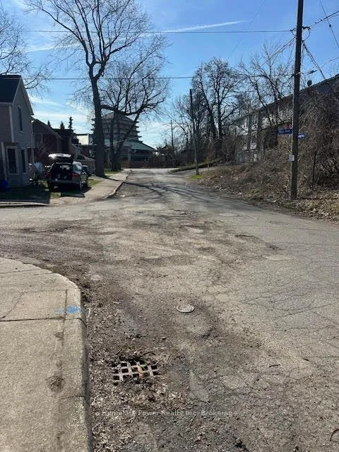 Photo 4 of 4208 Terrace Avenue, Niagara Falls, Downtown — HOMEH