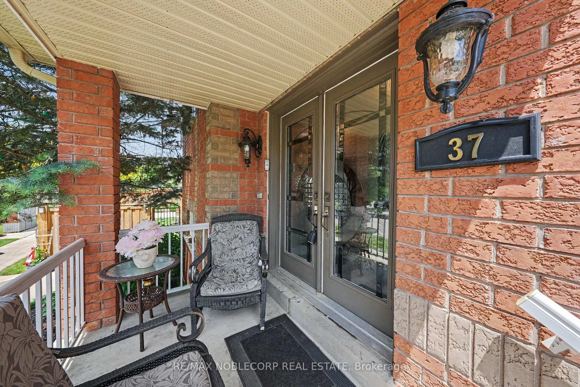 Photo 6 of 37 Christensen Avenue, Caledon, Bolton North — HOMEH