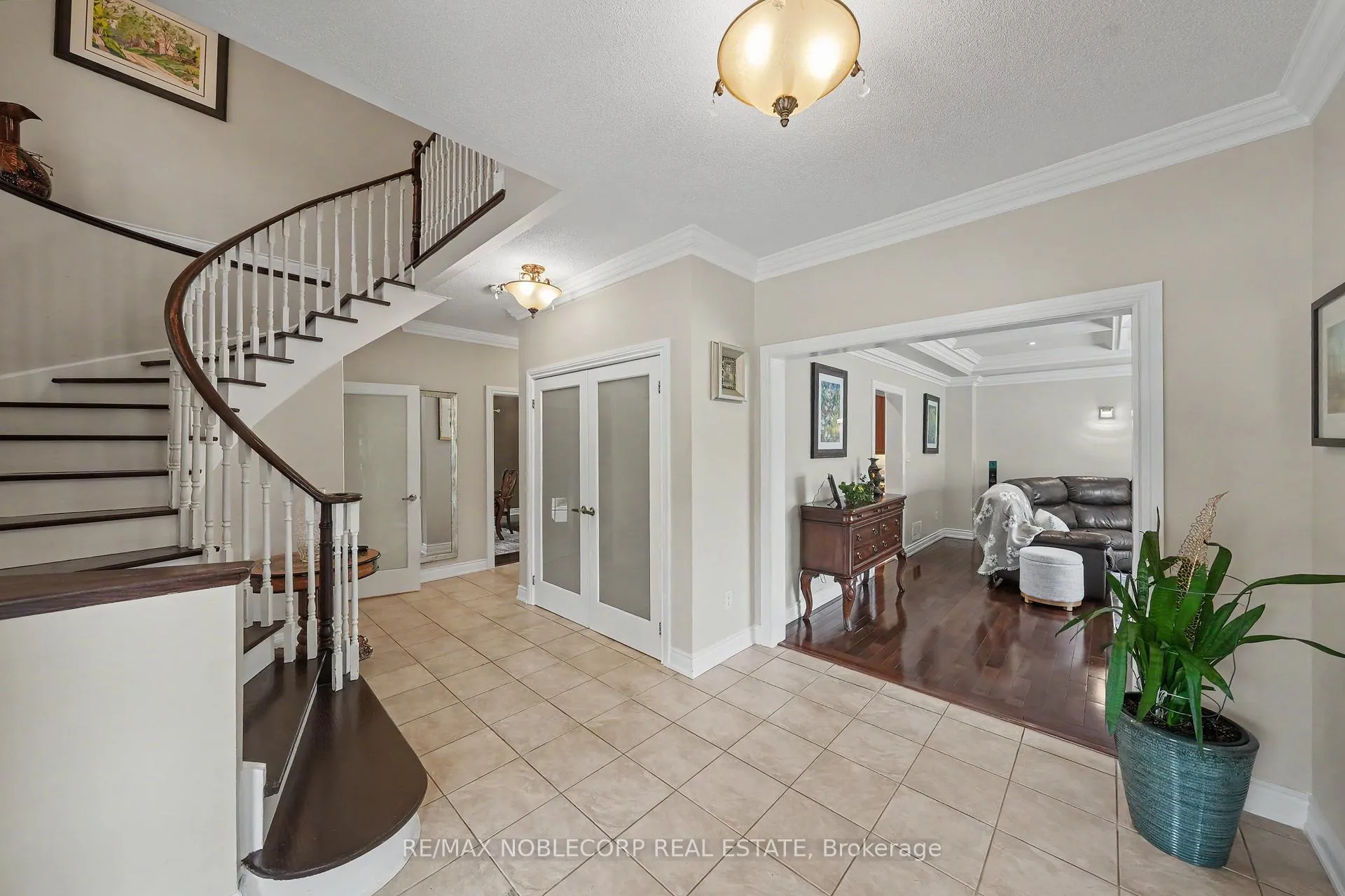 Photo 7 of 37 Christensen Avenue, Caledon, Bolton North — HOMEH