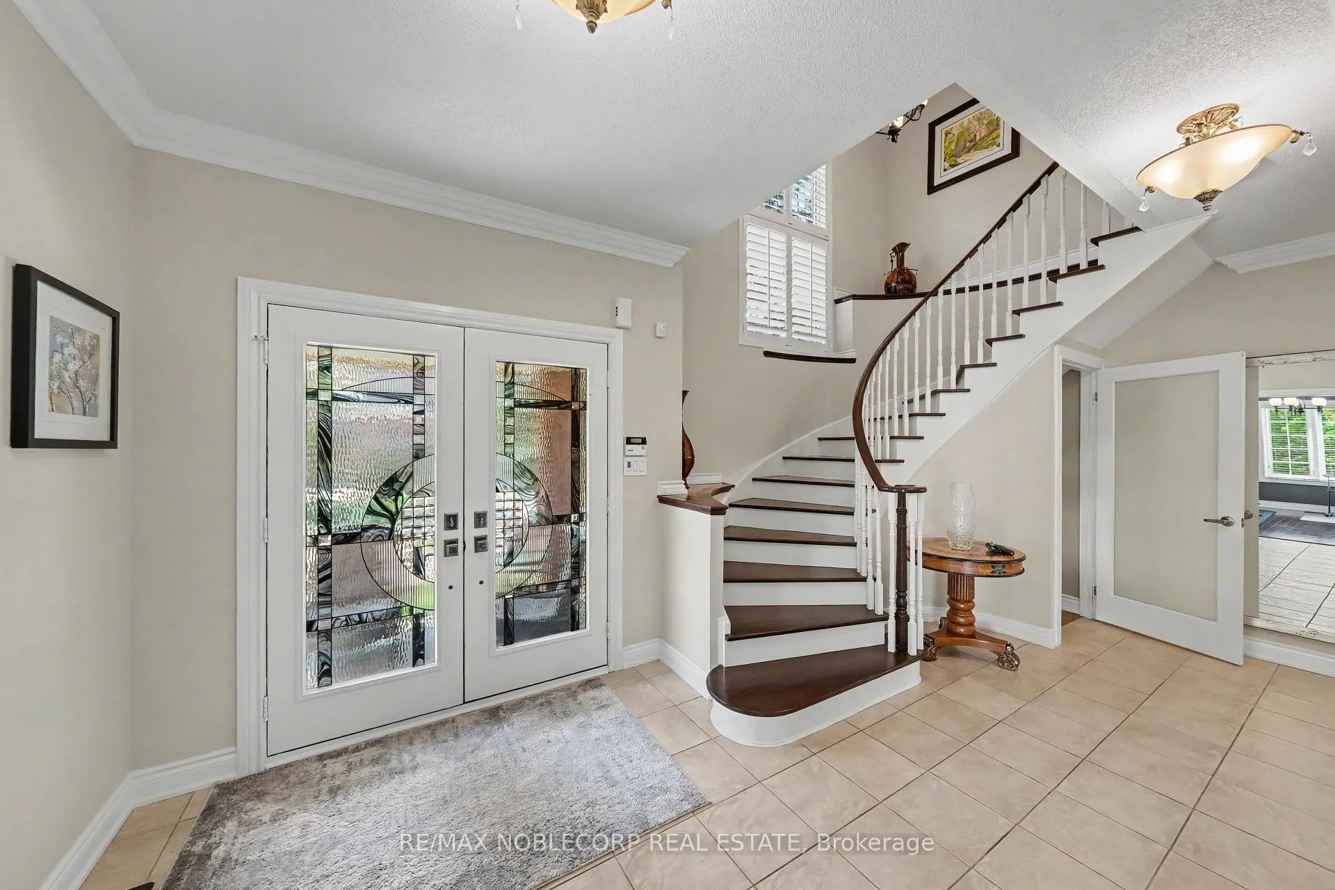 Photo 8 of 37 Christensen Avenue, Caledon, Bolton North — HOMEH