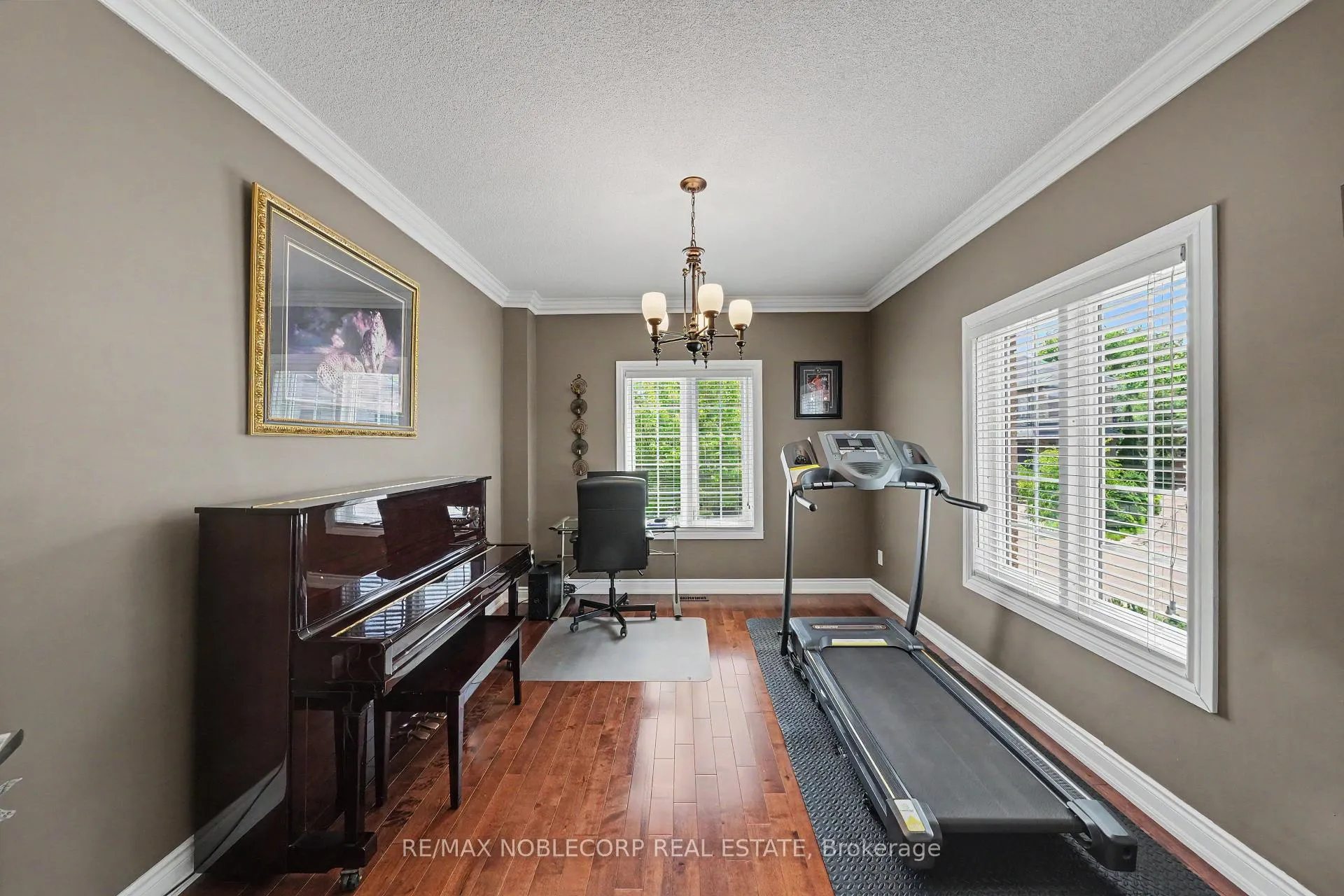 Photo 9 of 37 Christensen Avenue, Caledon, Bolton North — HOMEH