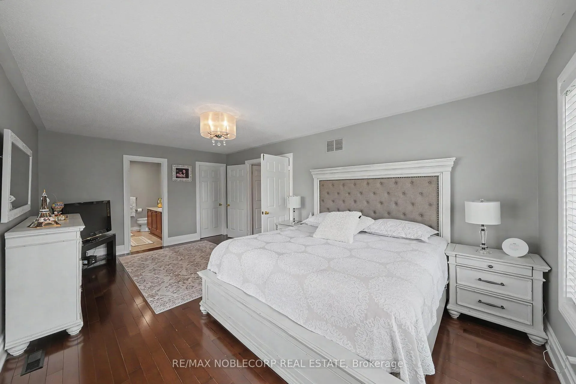 Photo 25 of 37 Christensen Avenue, Caledon, Bolton North — HOMEH