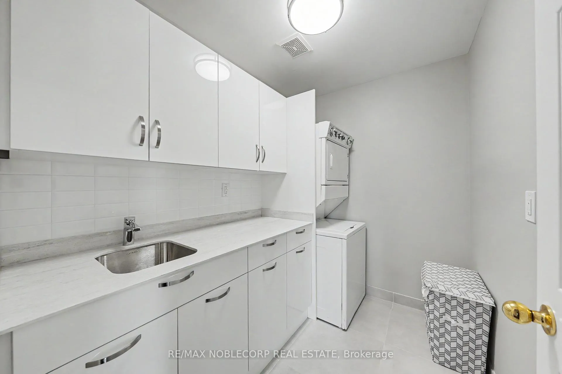 Photo 36 of 37 Christensen Avenue, Caledon, Bolton North — HOMEH
