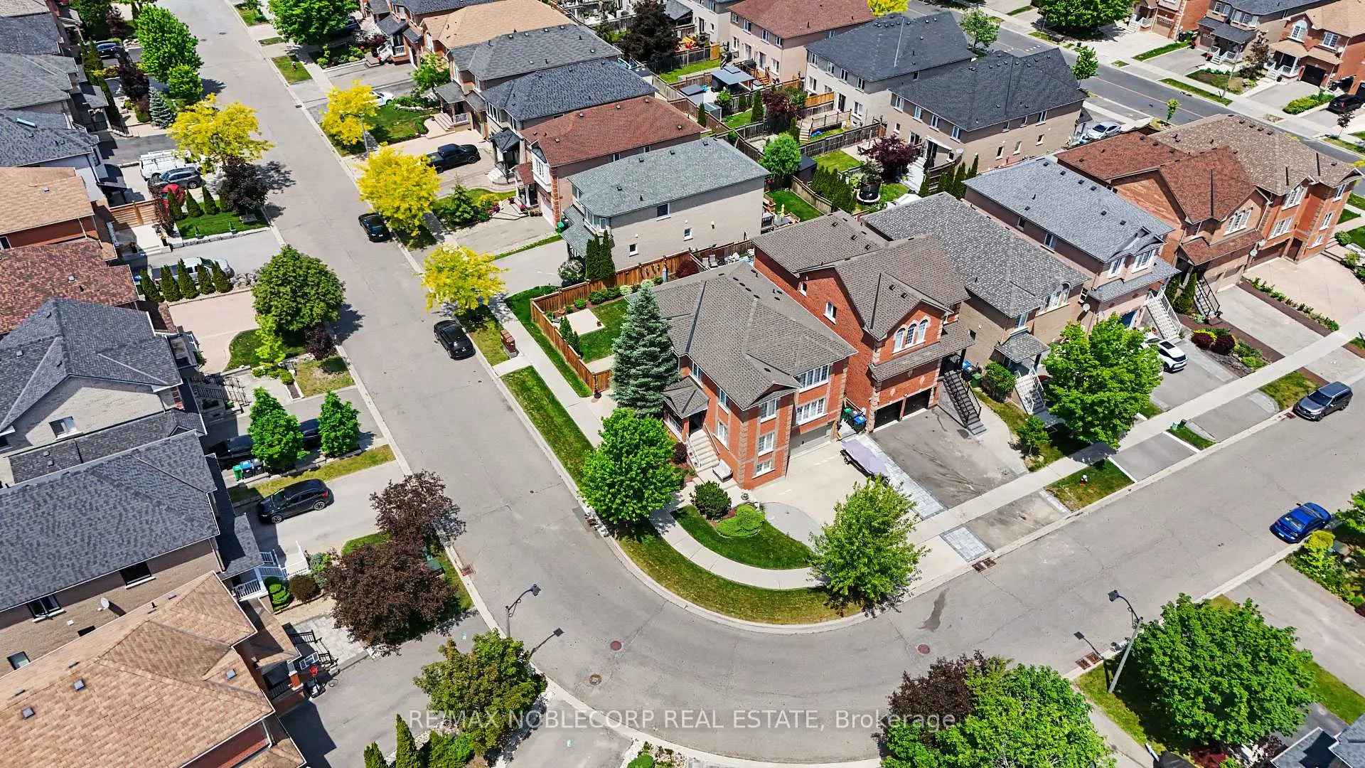 Photo 49 of 37 Christensen Avenue, Caledon, Bolton North — HOMEH