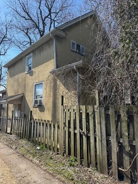 Photo 6 of 4115 May Avenue, Niagara Falls, Downtown — HOMEH