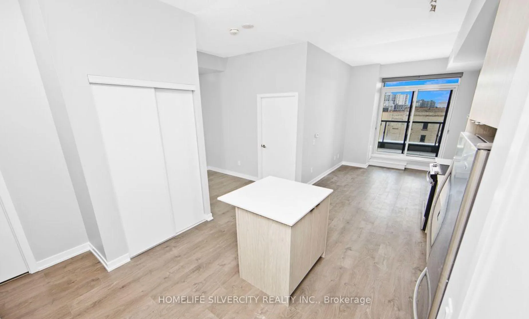 Photo 6 of Unit 223, 55 Duke Street, Kitchener, City Commercial Core — HOMEH