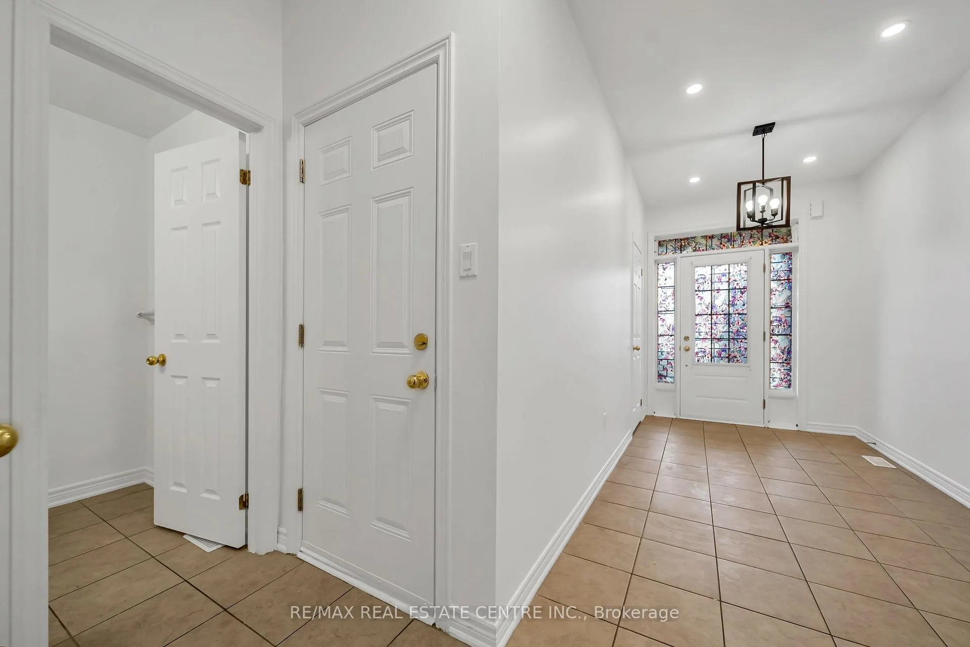 Photo 14 of 8 Munch Place, Milton, Willmott — HOMEH
