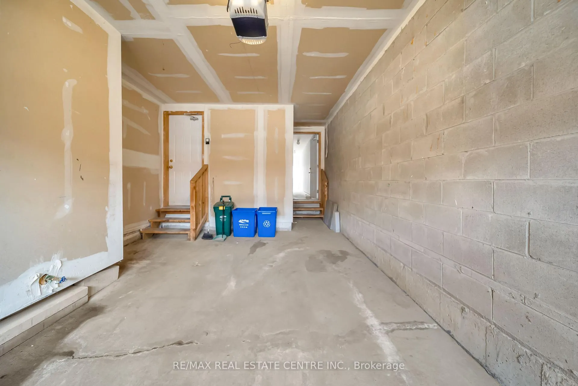 Photo 49 of 8 Munch Place, Milton, Willmott — HOMEH