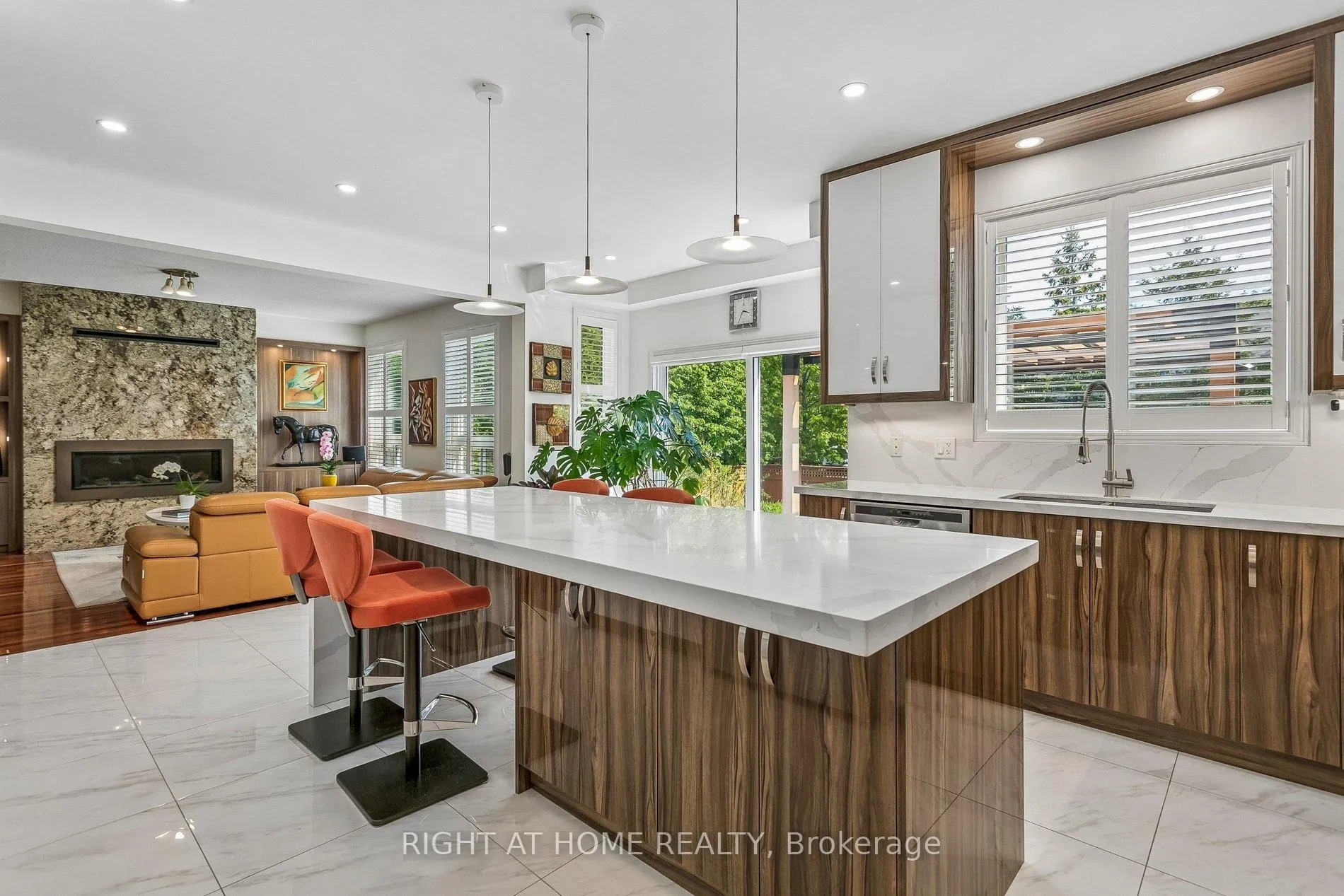 Photo 9 of 4263 Couples Crescent, Burlington, Rose — HOMEH