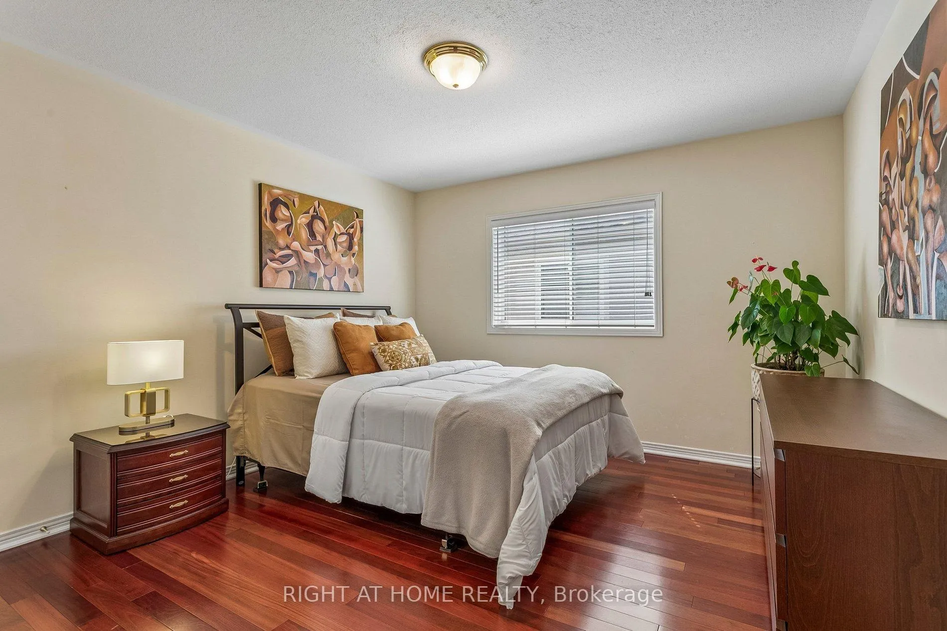 Photo 24 of 4263 Couples Crescent, Burlington, Rose — HOMEH