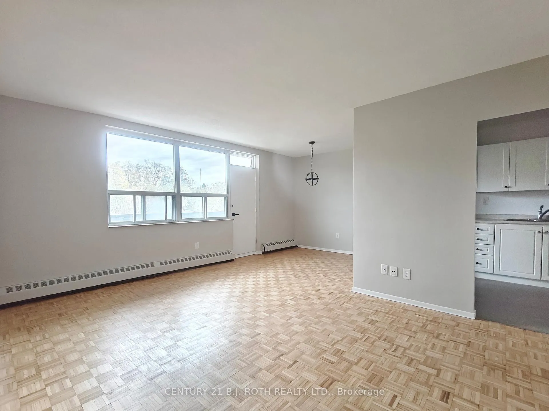 Photo 2 of Unit 406, 90 Holgate Street, Barrie, Allandale — HOMEH