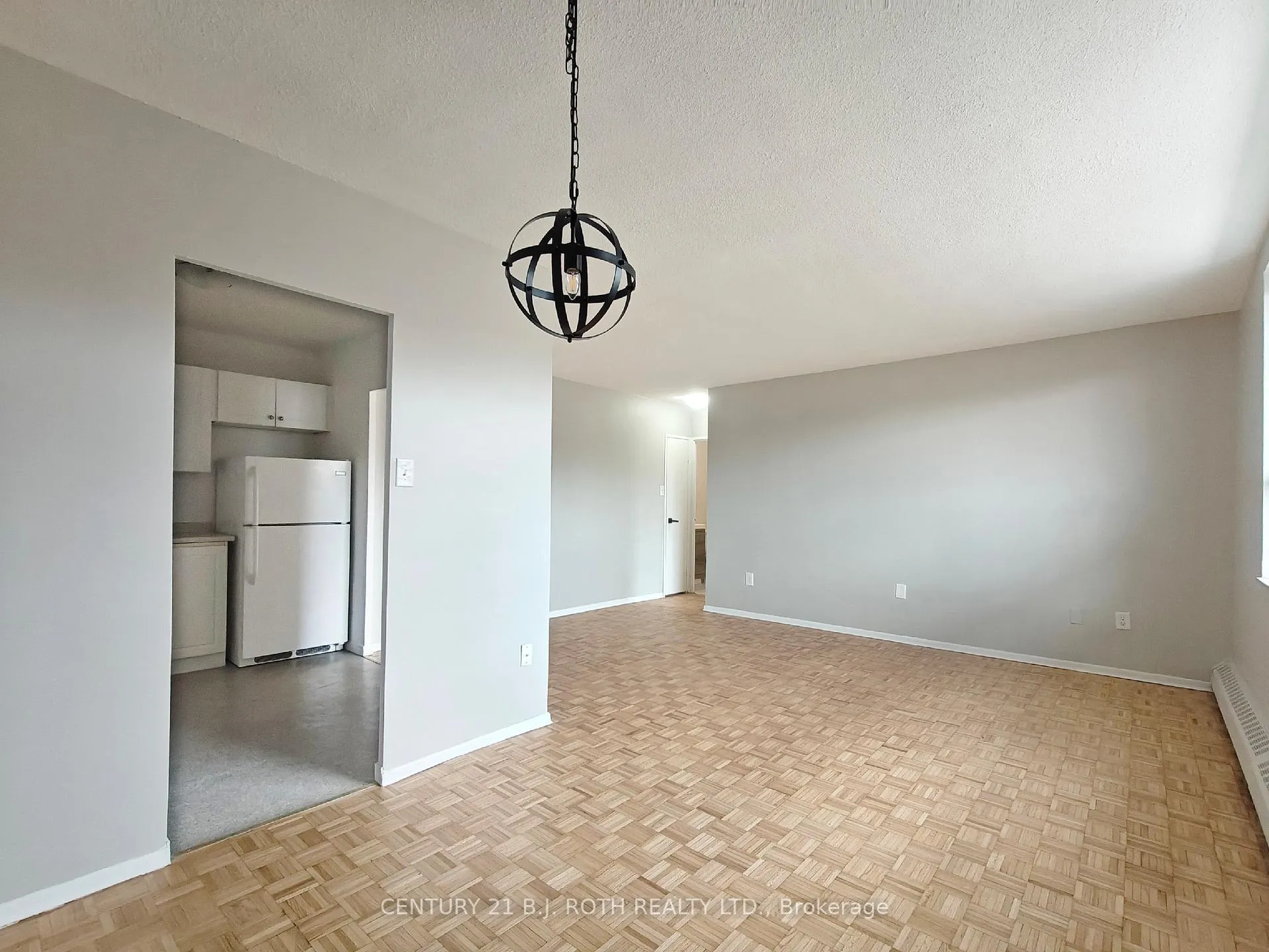 Photo 3 of Unit 406, 90 Holgate Street, Barrie, Allandale — HOMEH