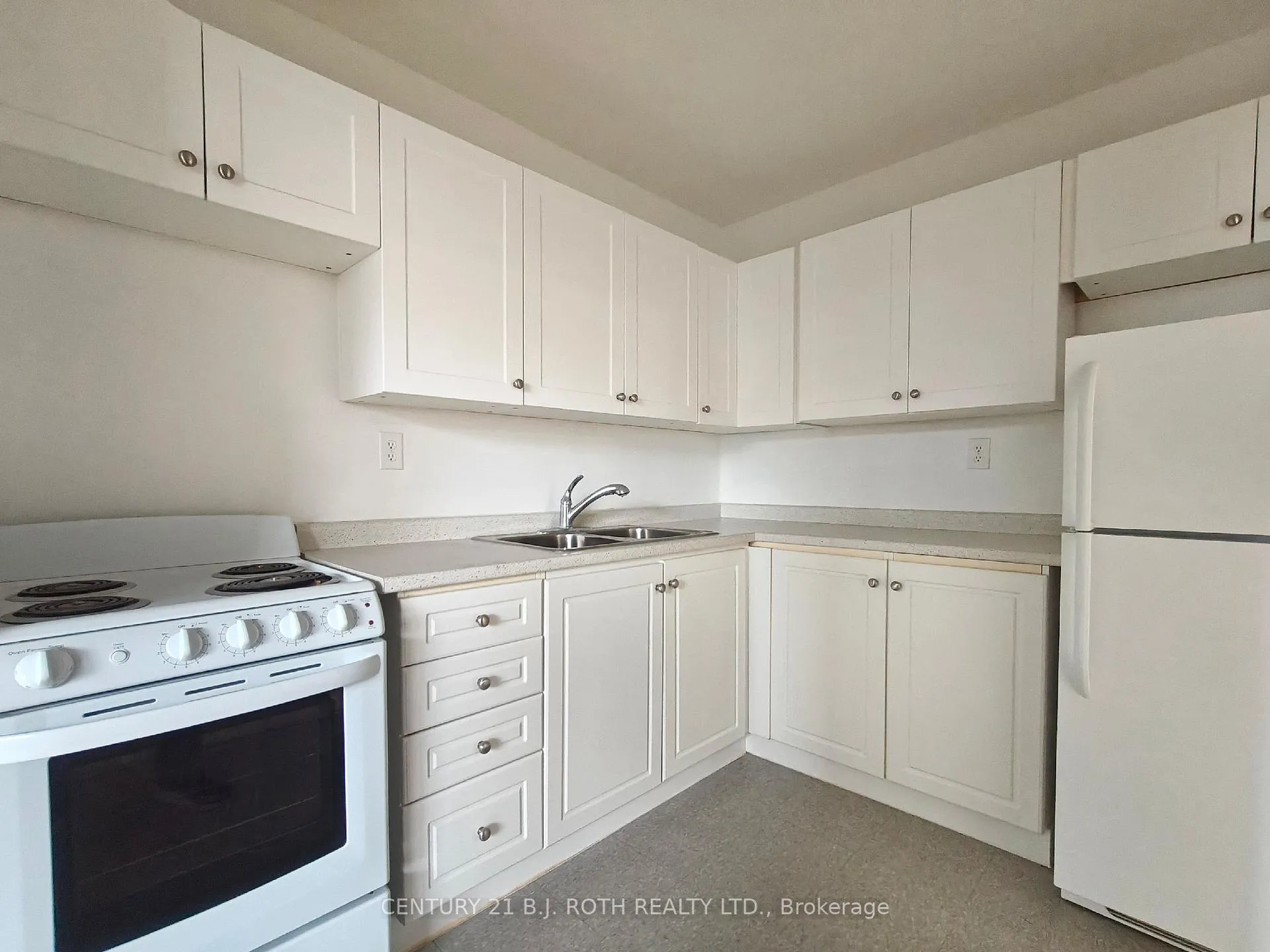 Photo 4 of Unit 406, 90 Holgate Street, Barrie, Allandale — HOMEH